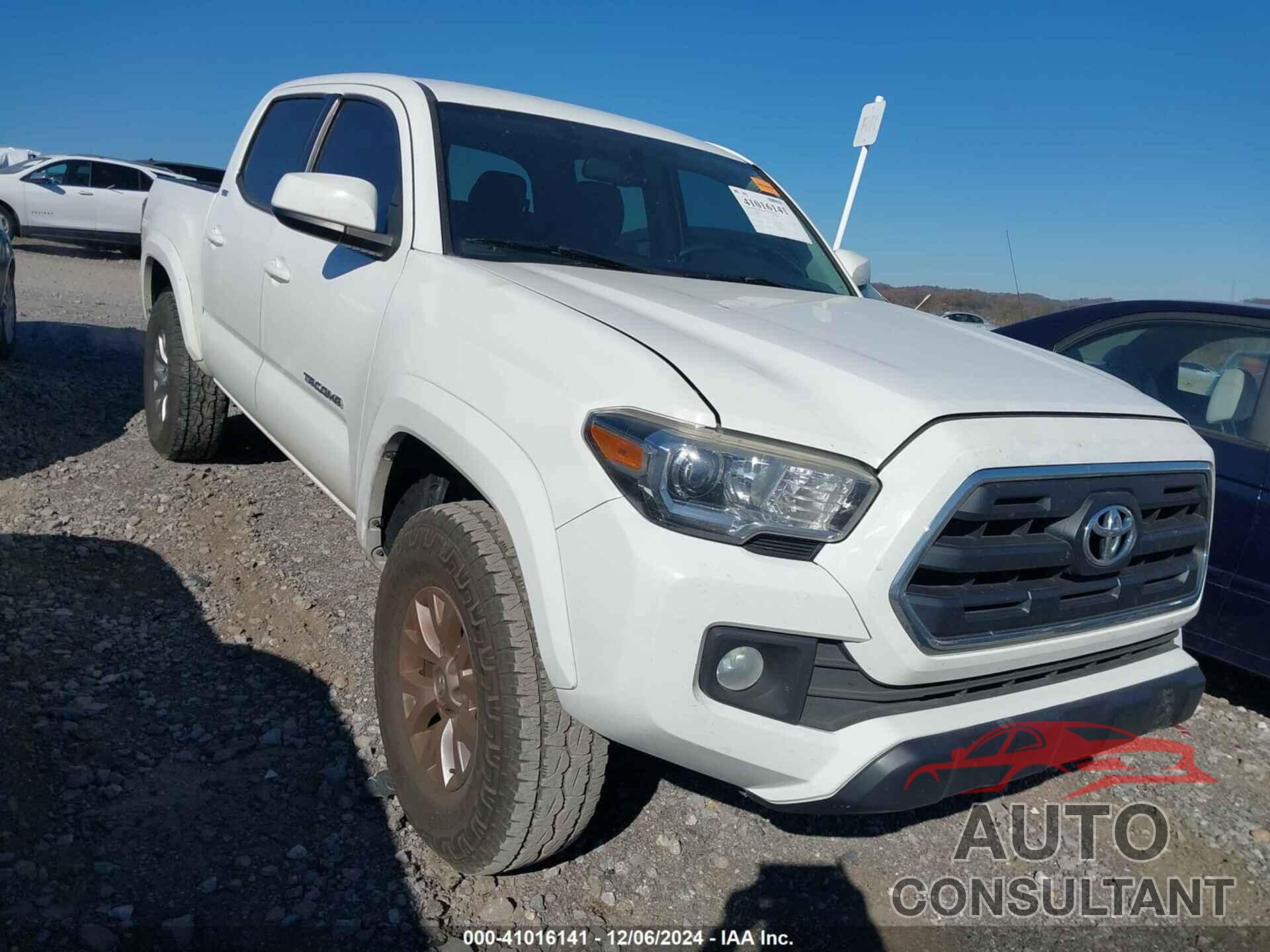 TOYOTA TACOMA 2017 - 5TFAZ5CN9HX037355