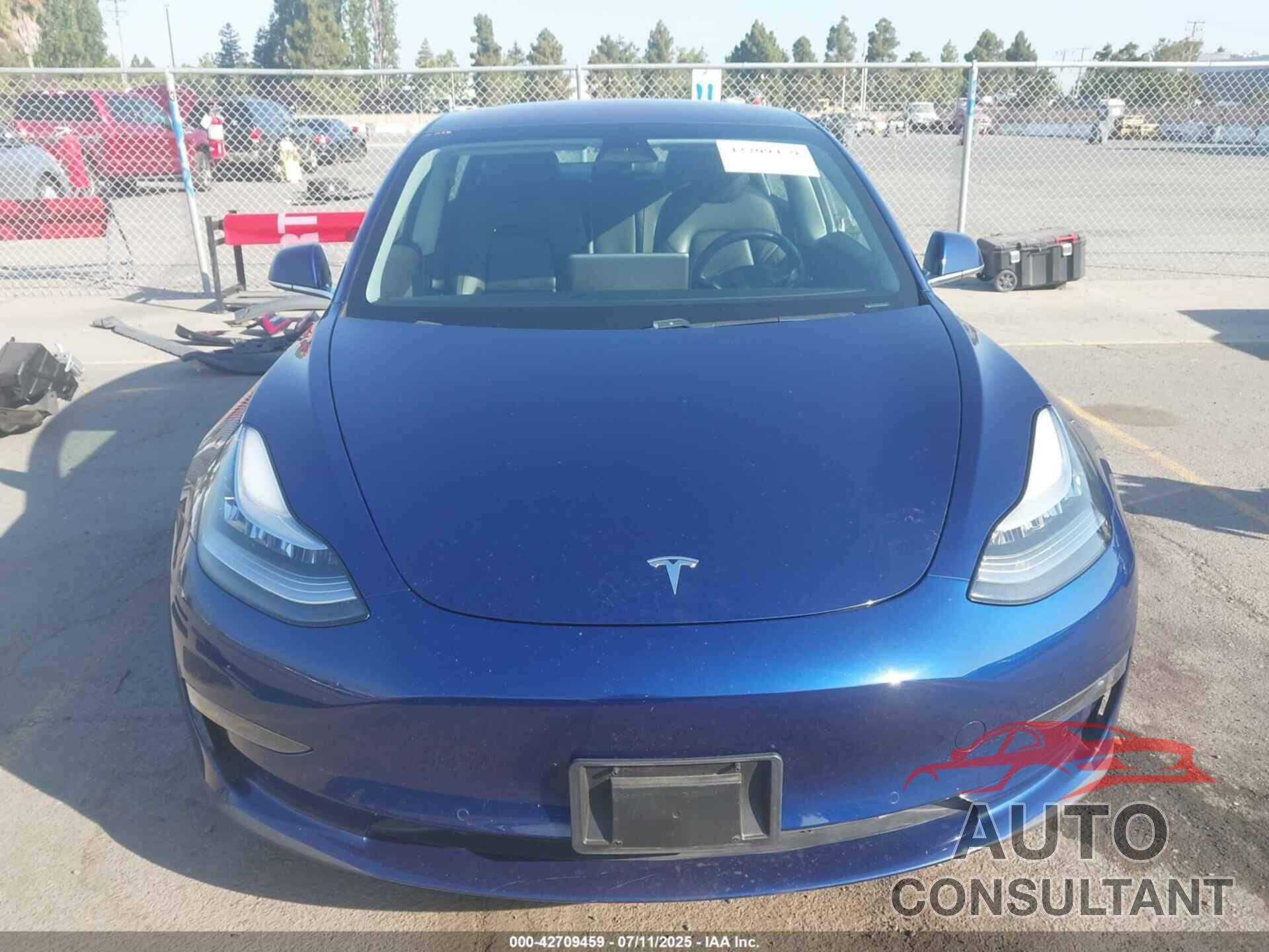TESLA MODEL 3 2019 - 5YJ3E1EB0KF187386