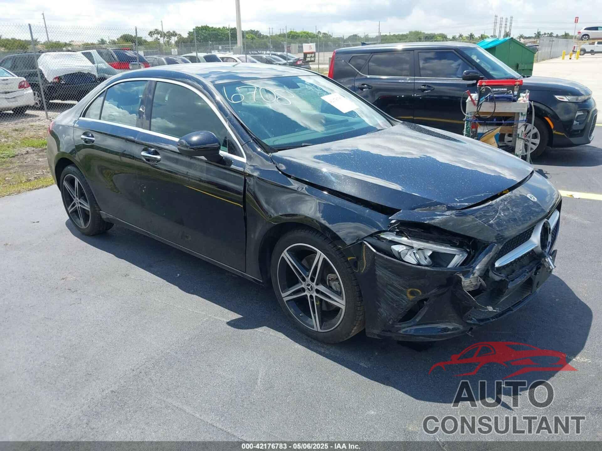 MERCEDES-BENZ A 220 2022 - W1K3G4EB0NJ356708