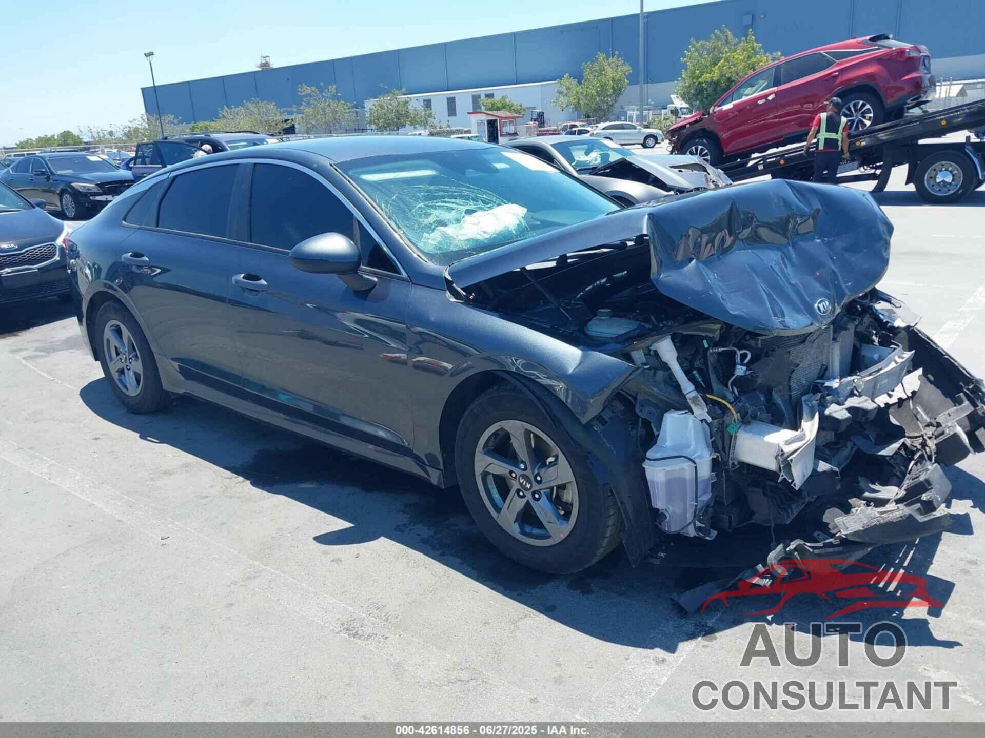 KIA K5 2021 - 5XXG14J20MG016366