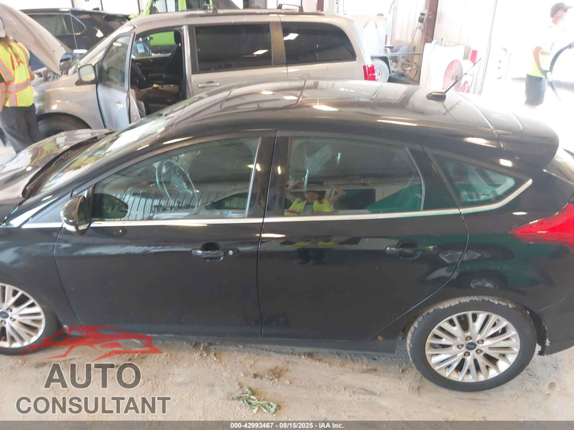 FORD FOCUS 2016 - 1FADP3N22GL223003