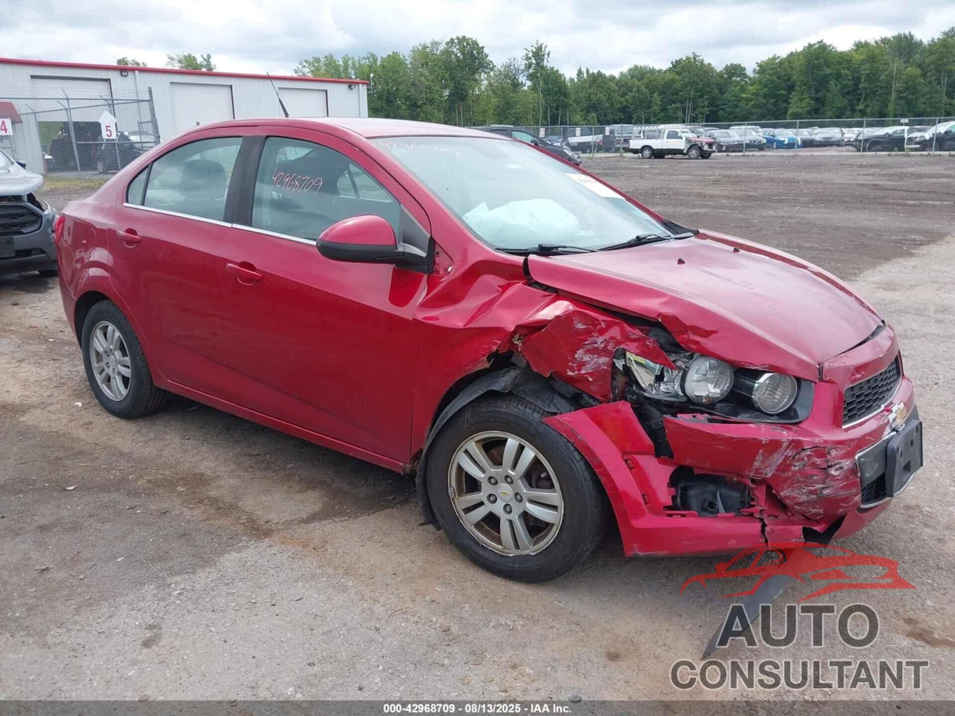CHEVROLET SONIC 2012 - 1G1JC5SH5C4110771