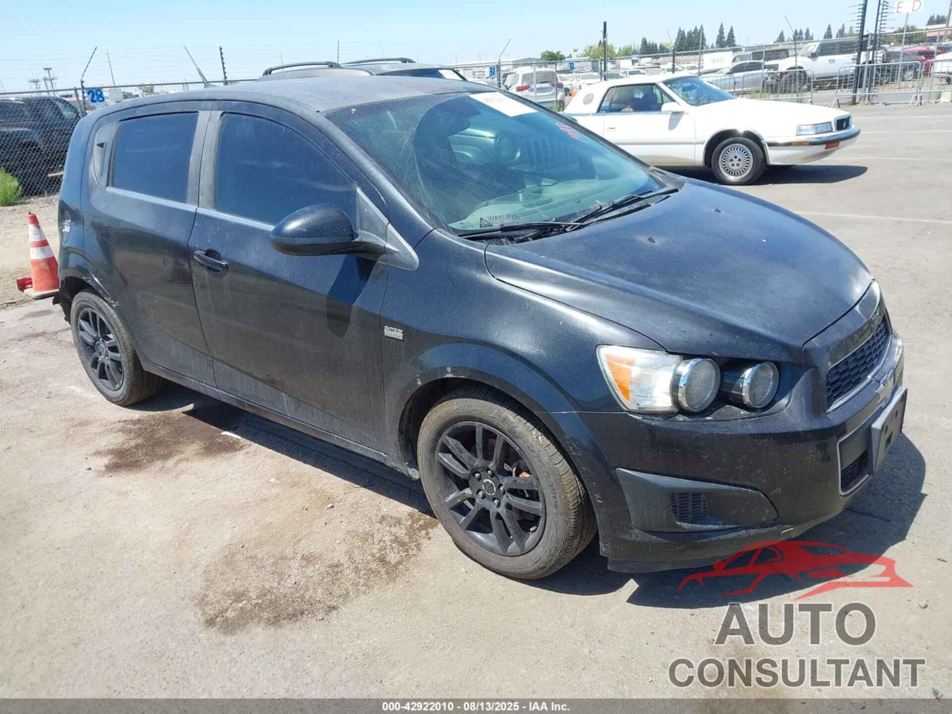CHEVROLET SONIC 2013 - 1G1JC6SB8D4181059