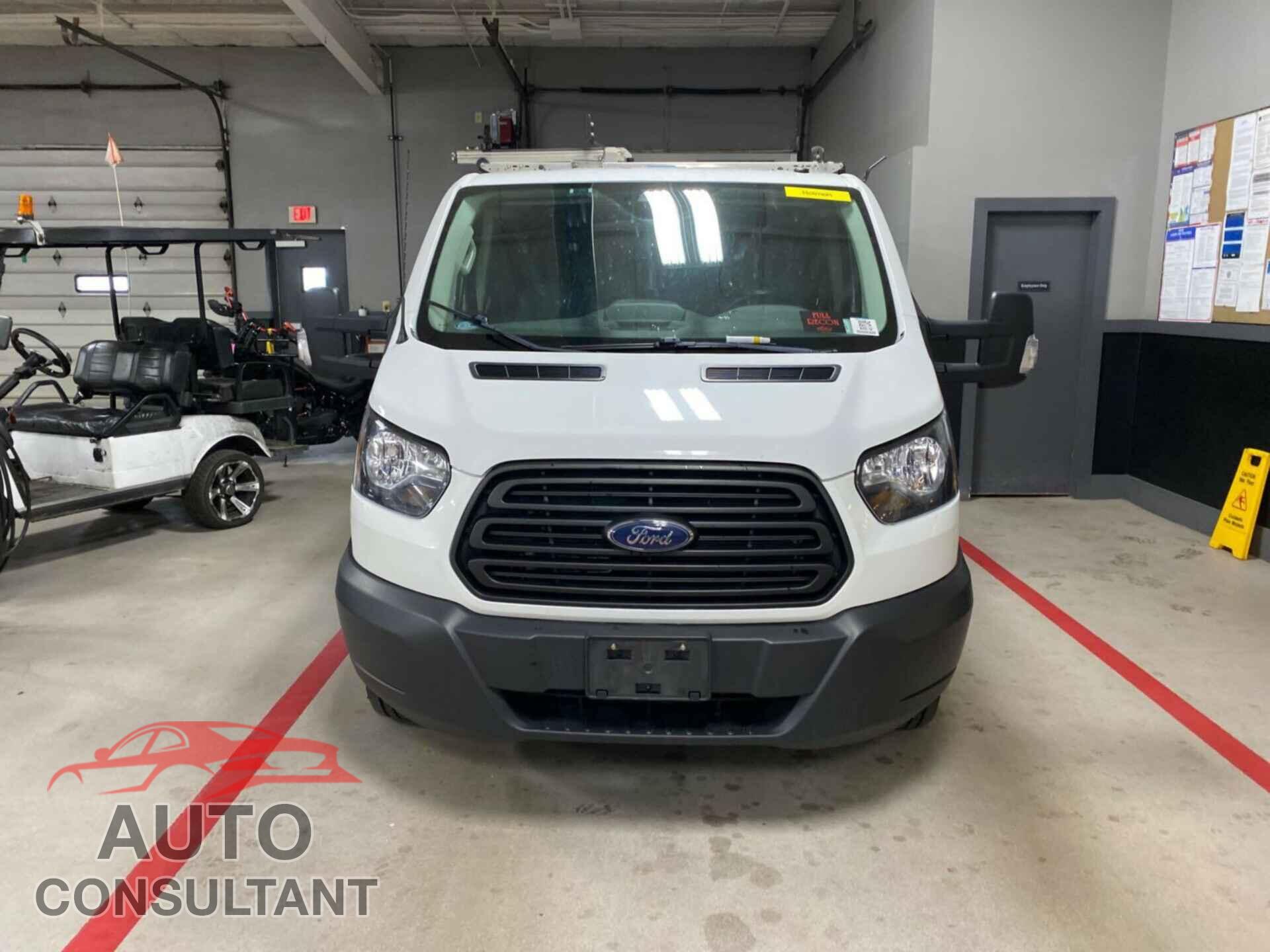 FORD TRANSIT-250 2019 - 1FTYR1YG2KKB40154