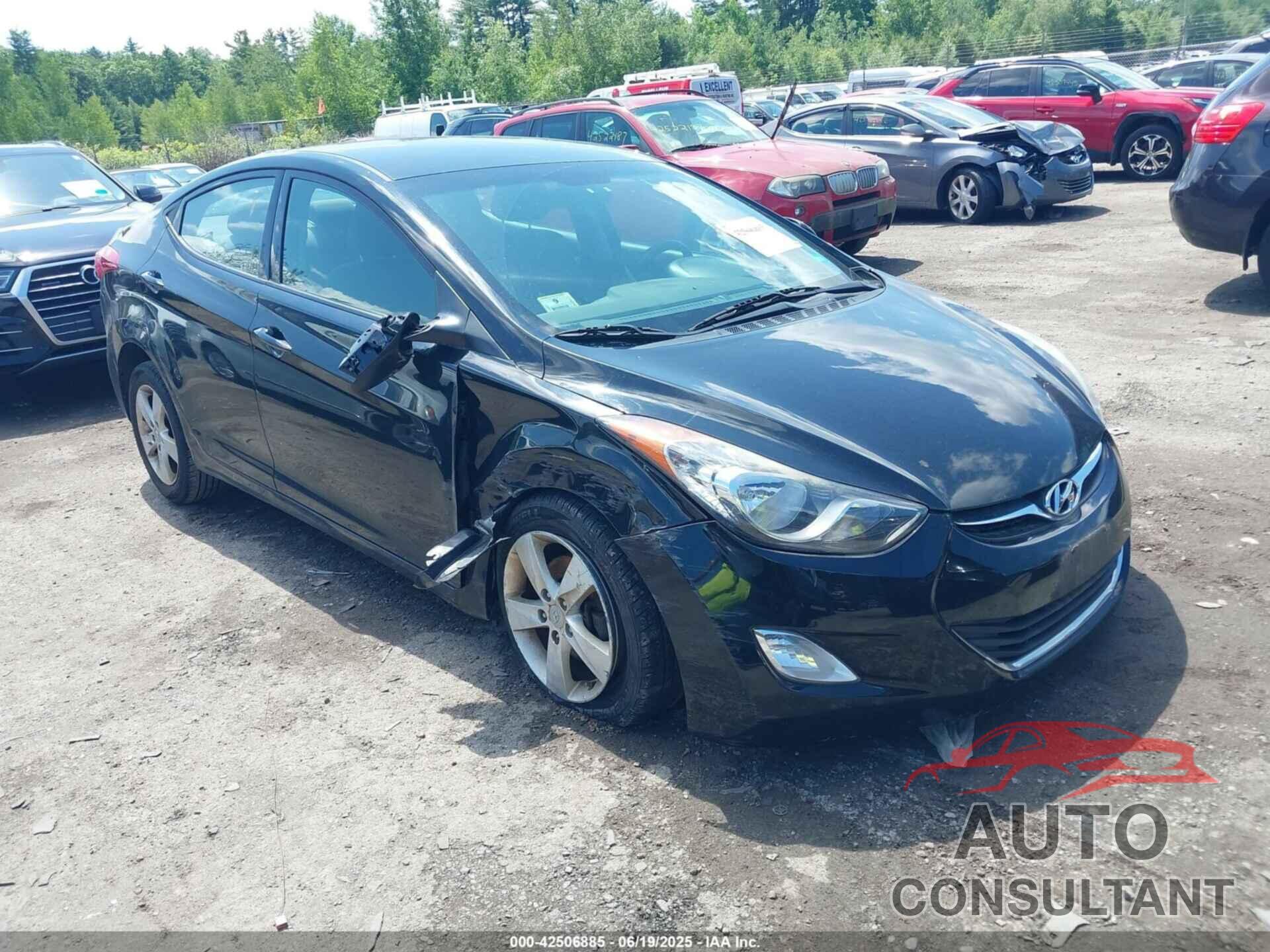 HYUNDAI ELANTRA 2013 - 5NPDH4AE0DH298618