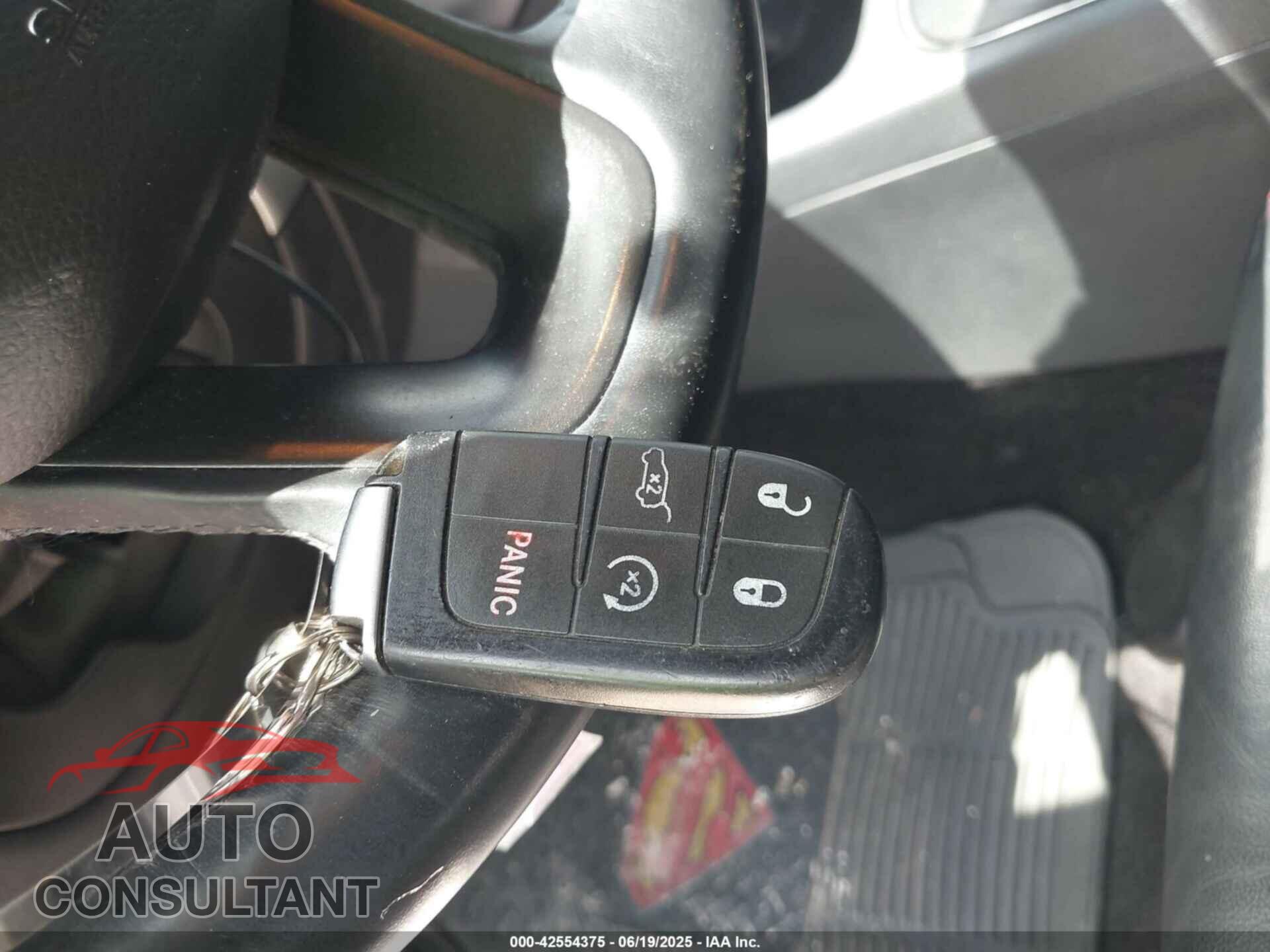 DODGE DURANGO 2018 - 1C4RDJDG3JC102174