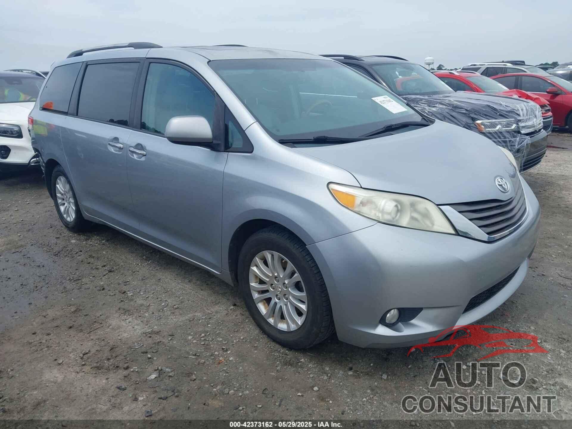 TOYOTA SIENNA 2011 - 5TDYK3DC2BS050790