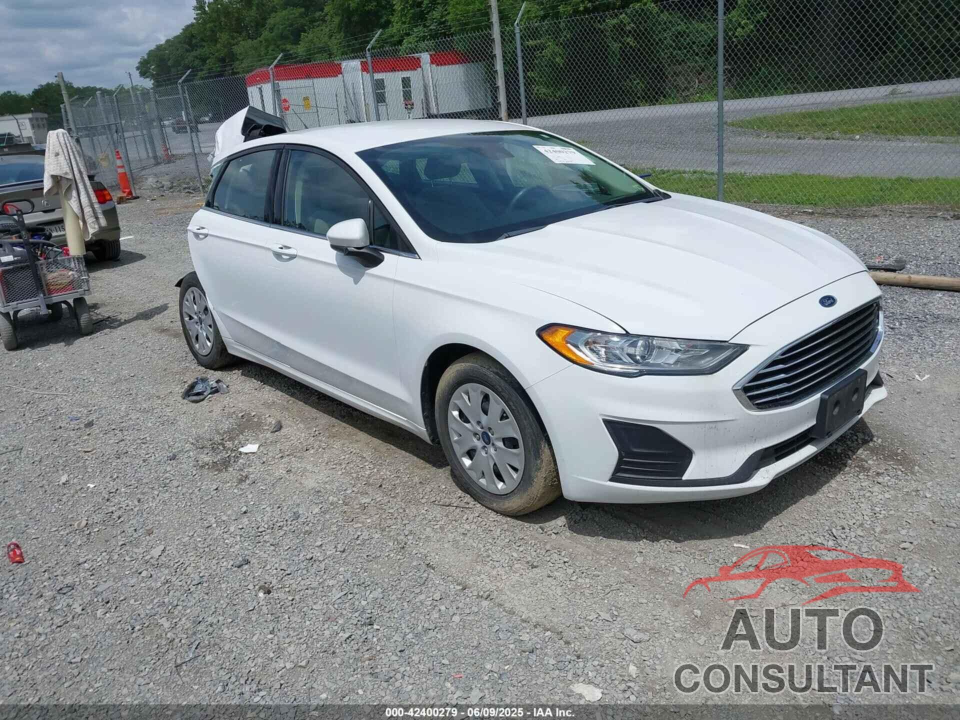 FORD FUSION 2019 - 3FA6P0G74KR102497