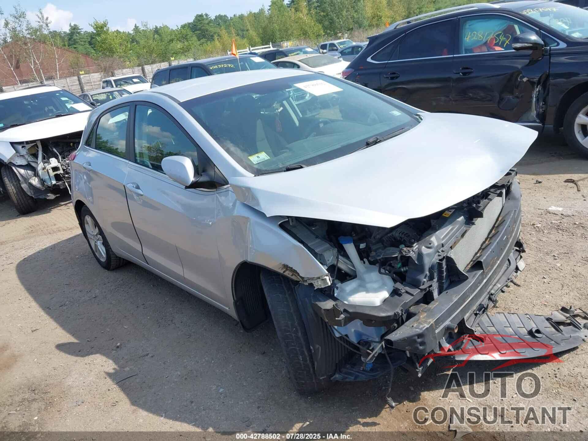 HYUNDAI ELANTRA GT 2013 - KMHD35LE0DU106889