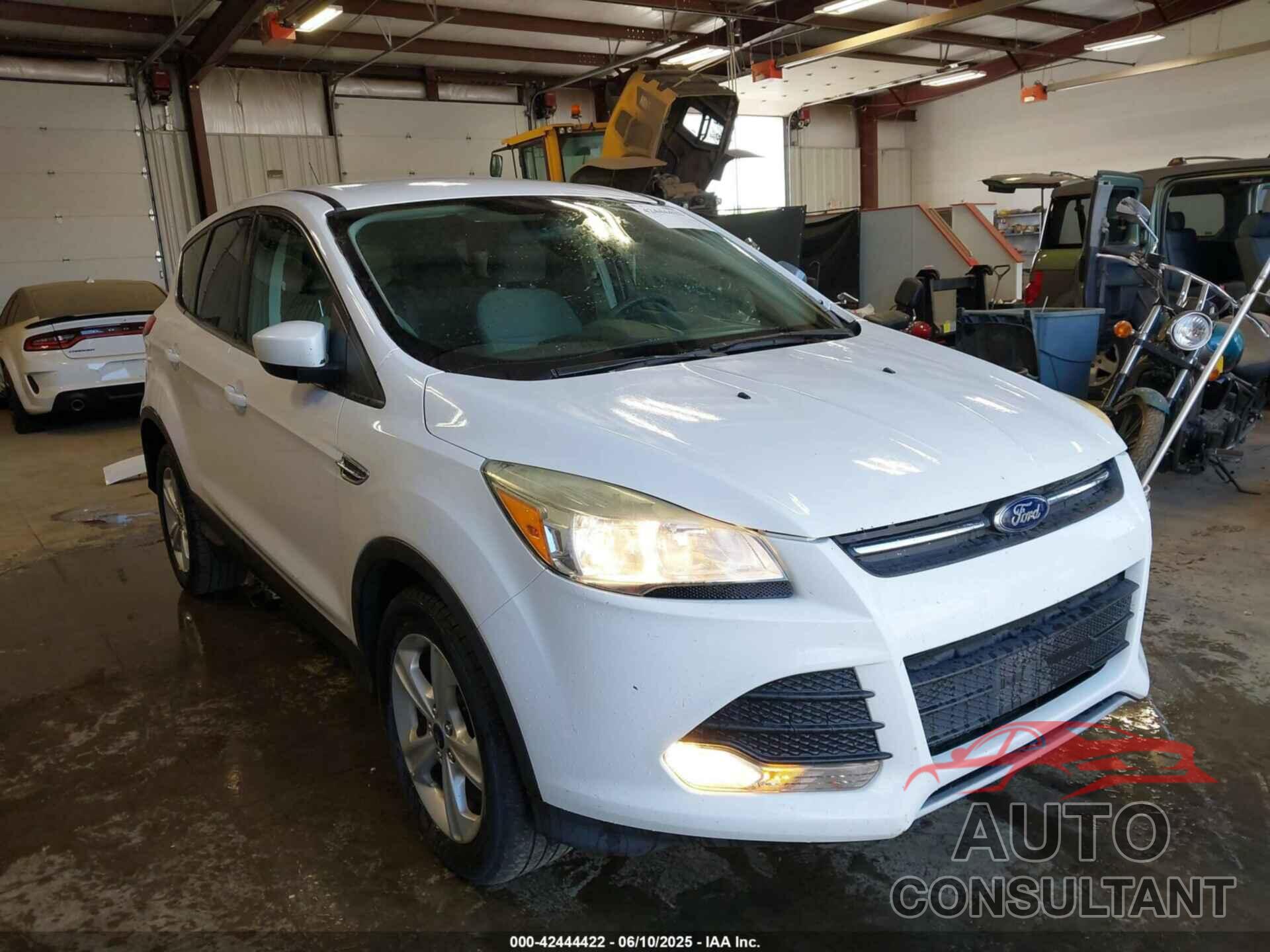 FORD ESCAPE 2015 - 1FMCU0G74FUA44391