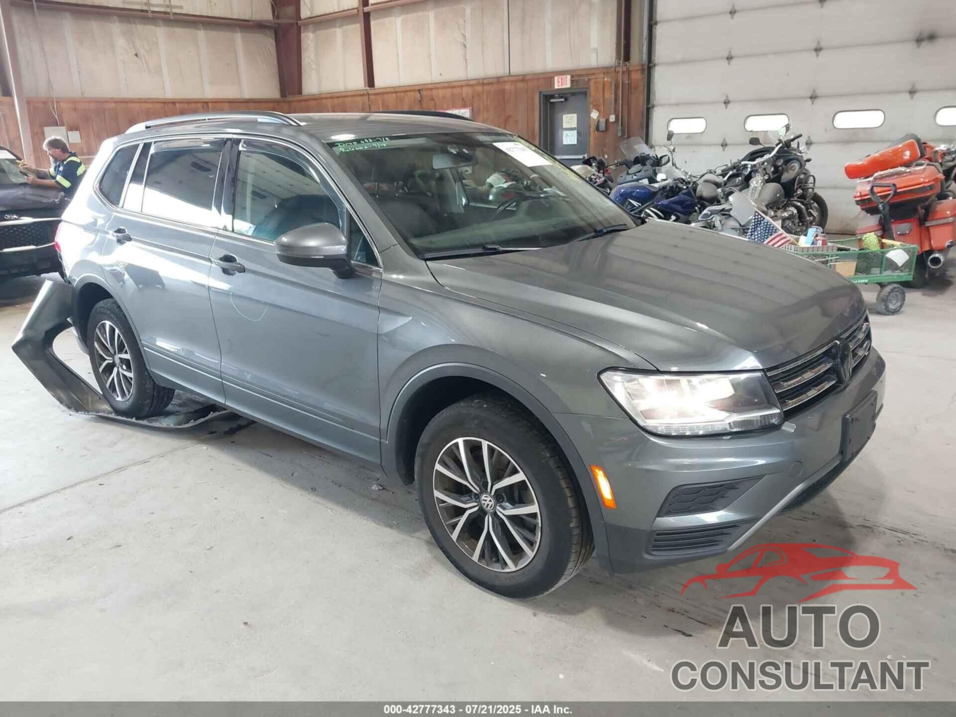 VOLKSWAGEN TIGUAN 2019 - 3VV2B7AX8KM181499