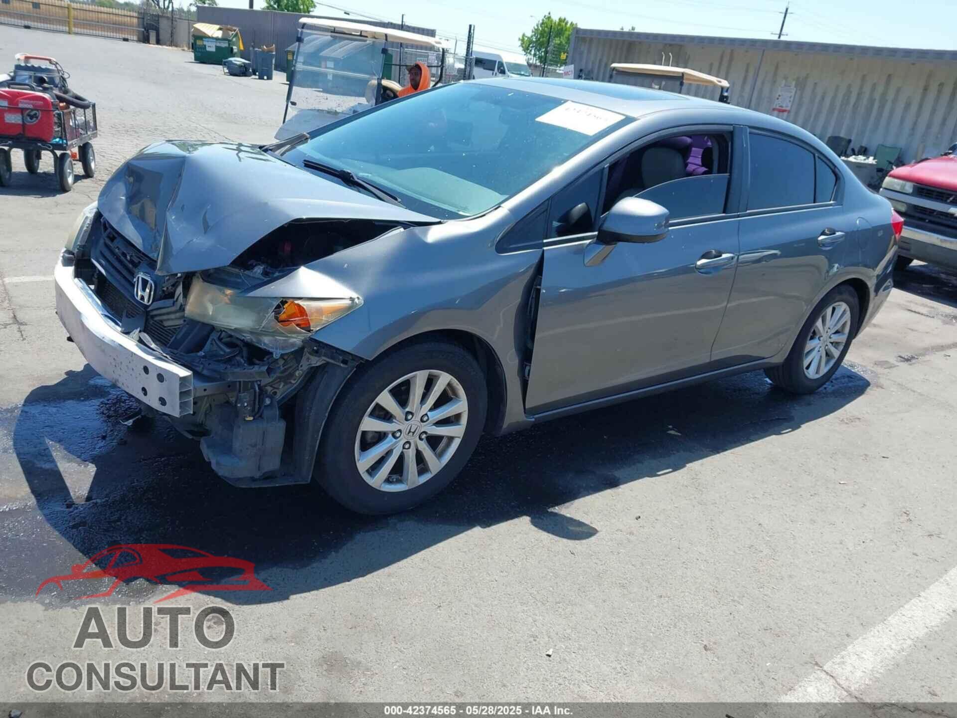 HONDA CIVIC 2012 - 19XFB2F97CE325004