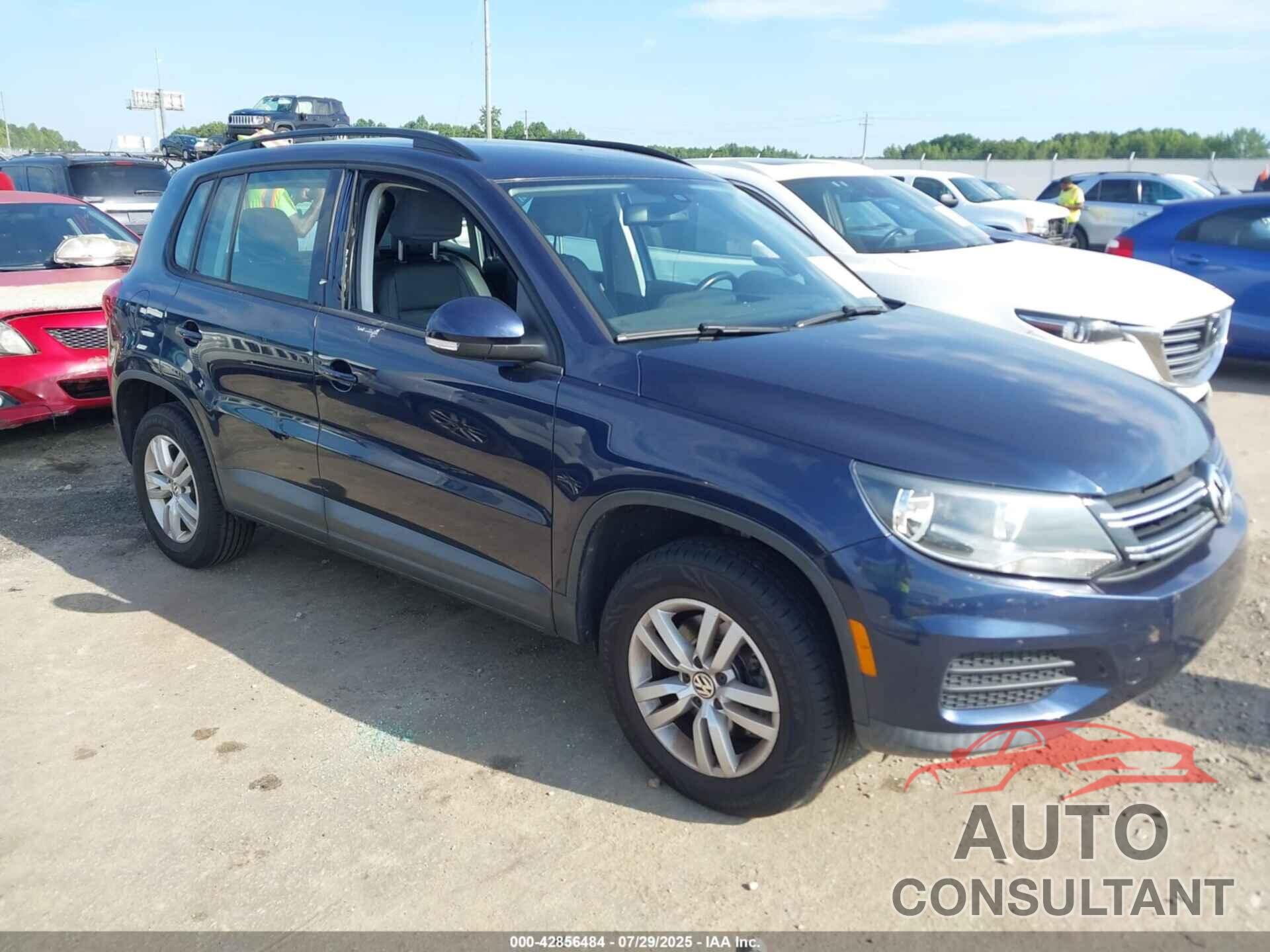 VOLKSWAGEN TIGUAN 2016 - WVGAV7AX8GW511632