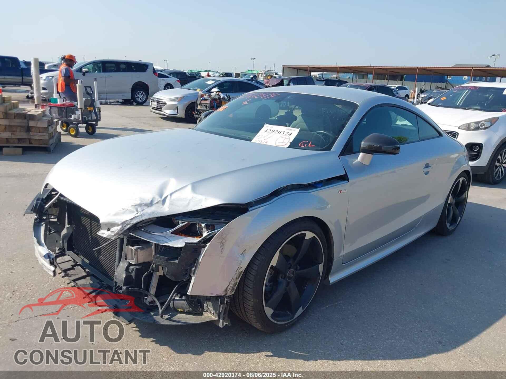AUDI TT 2015 - TRUBFAFK3F1000864