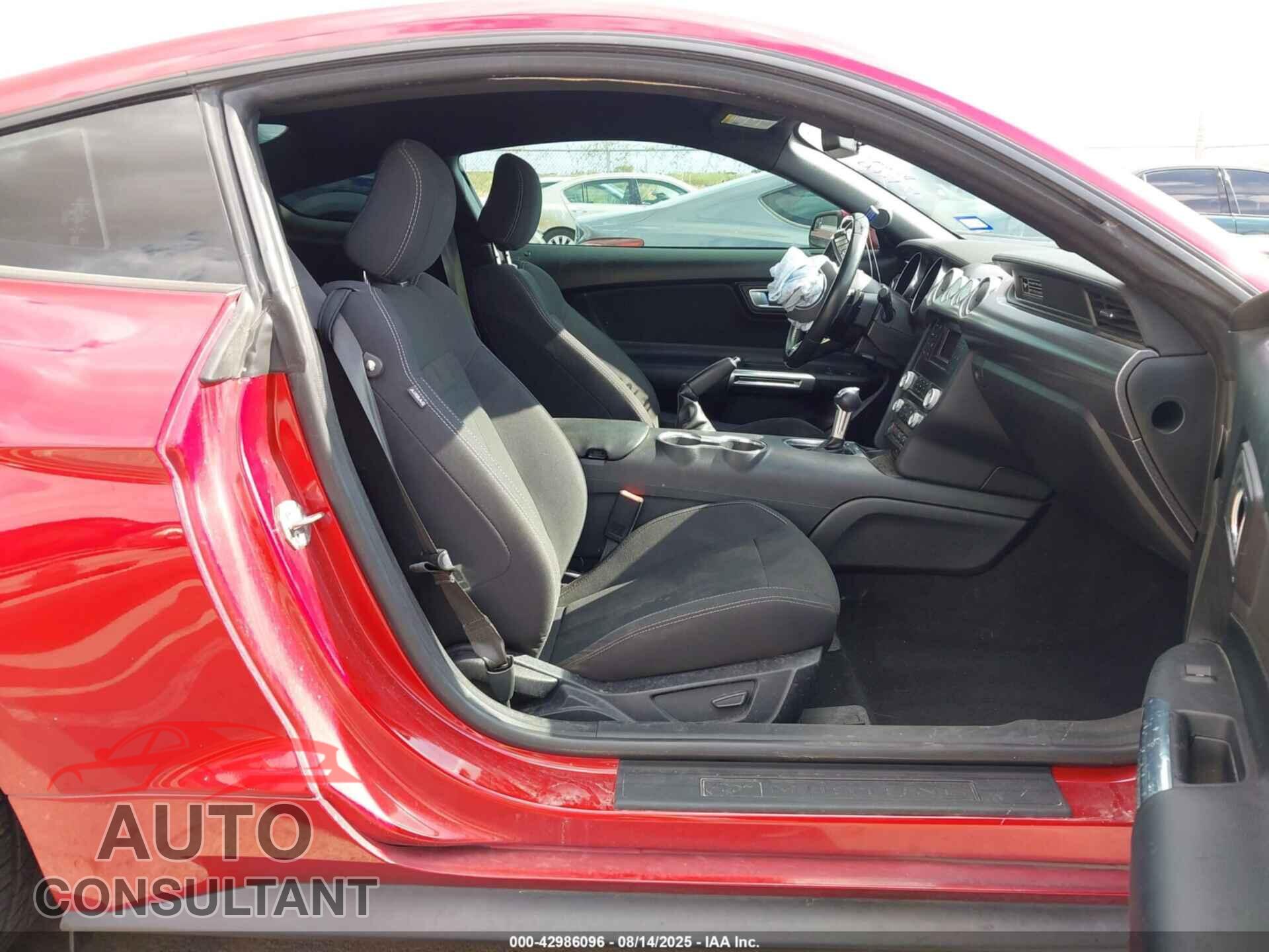 FORD MUSTANG 2020 - 1FA6P8CF9L5114130