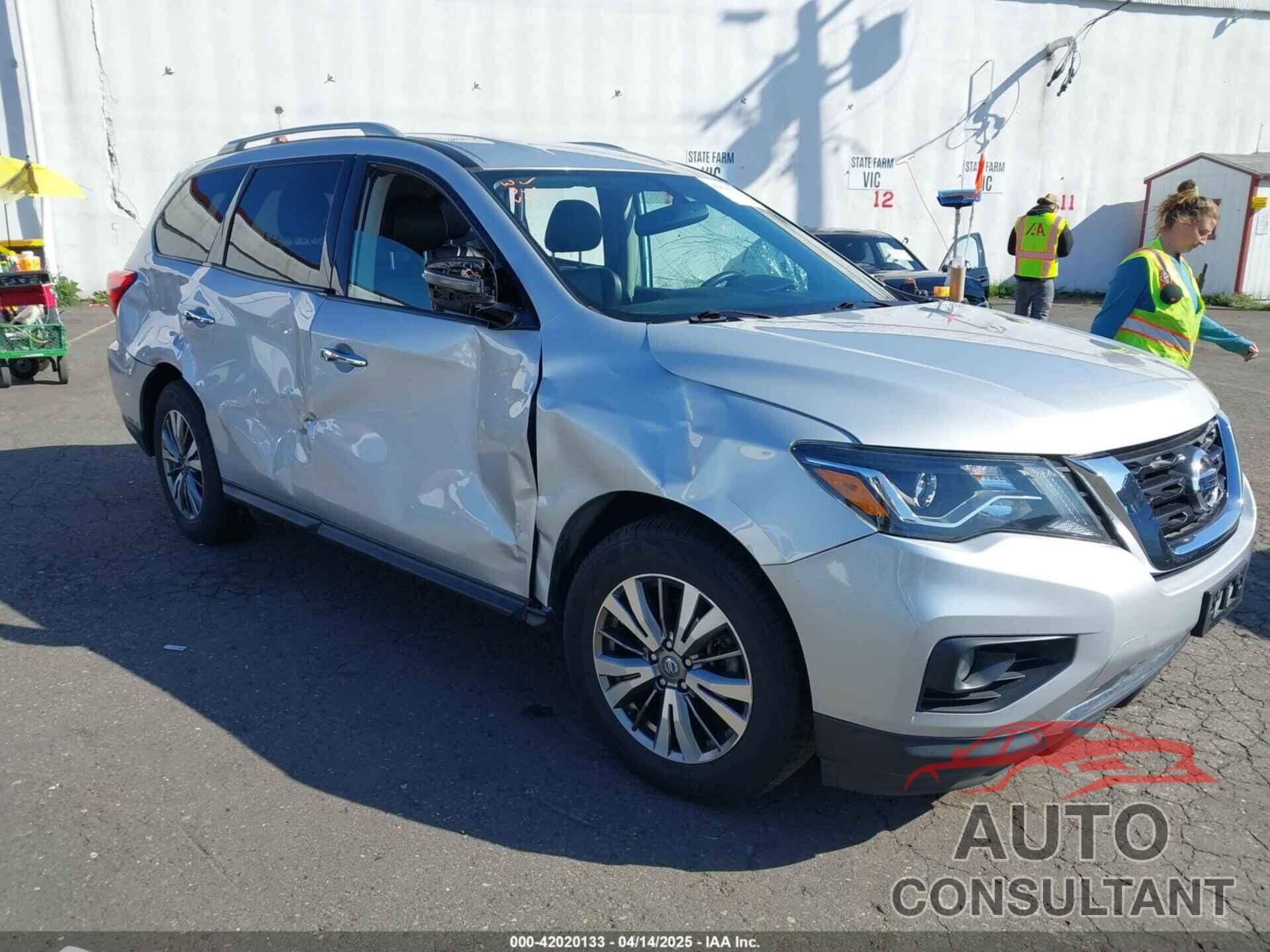 NISSAN PATHFINDER 2019 - 5N1DR2MM8KC629938