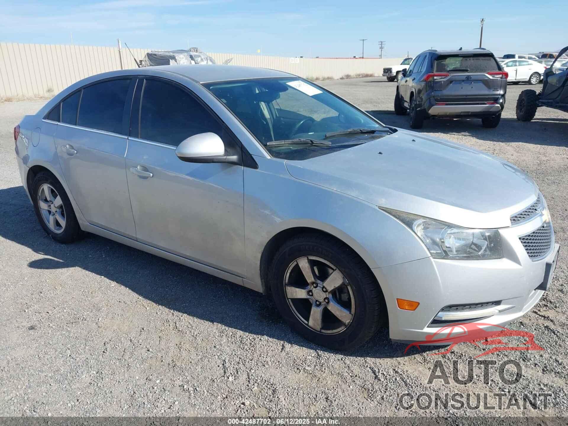 CHEVROLET CRUZE 2014 - 1G1PC5SB7E7102162