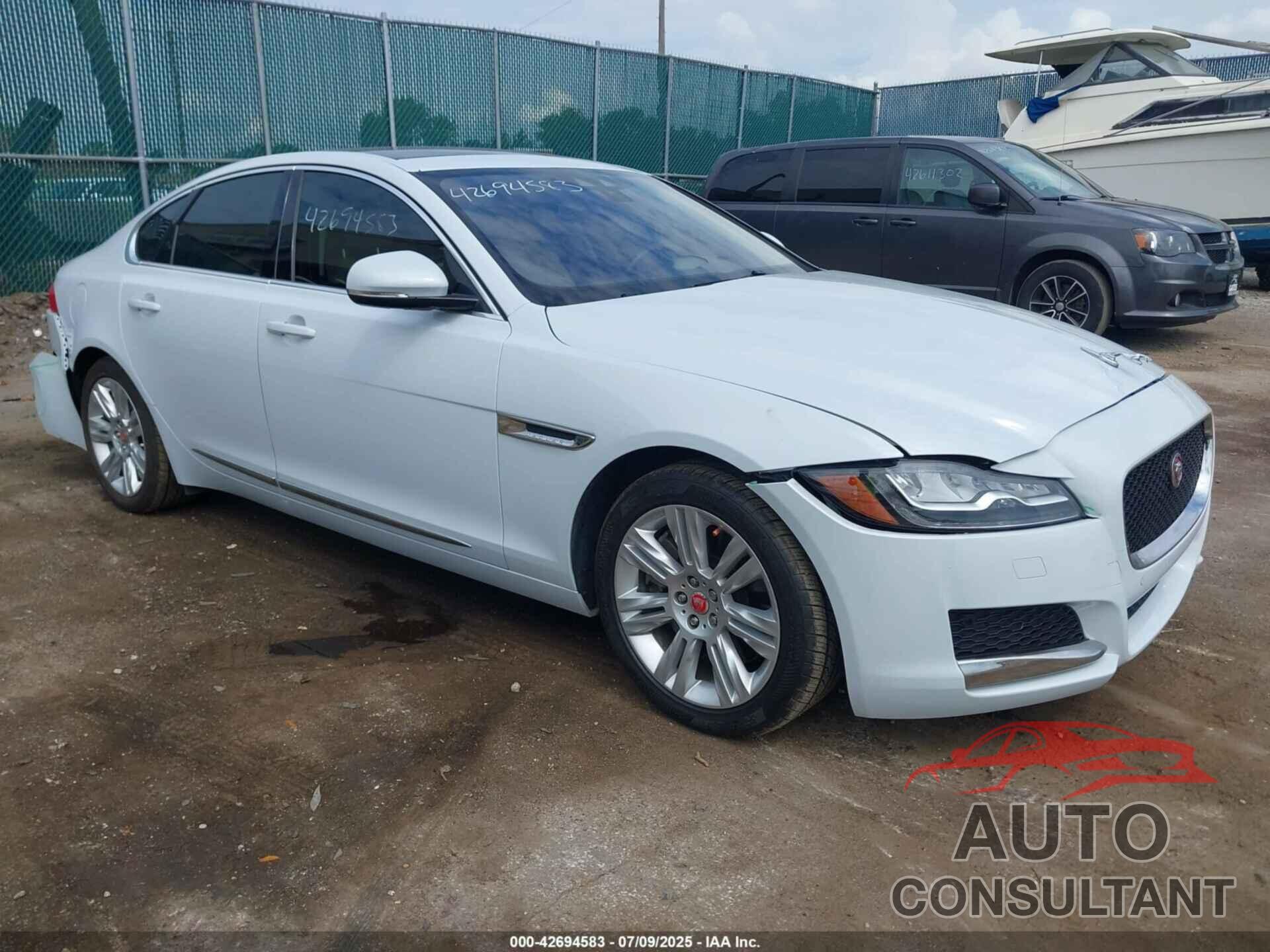 JAGUAR XF 2016 - SAJBD4BVXGCY20321