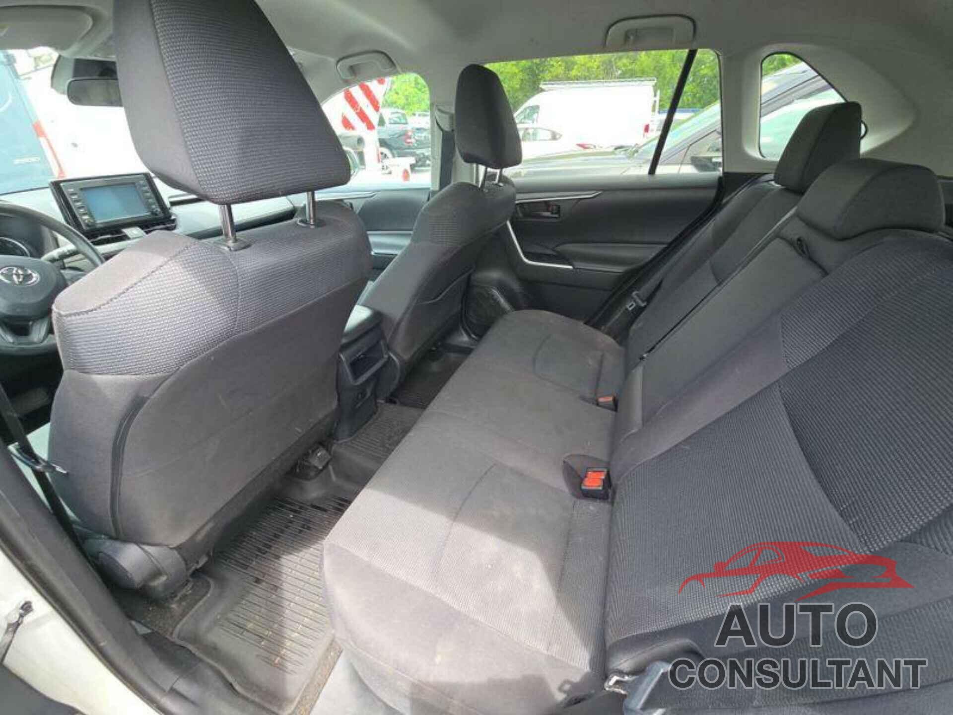 TOYOTA RAV4 2019 - 2T3G1RFV1KC048836