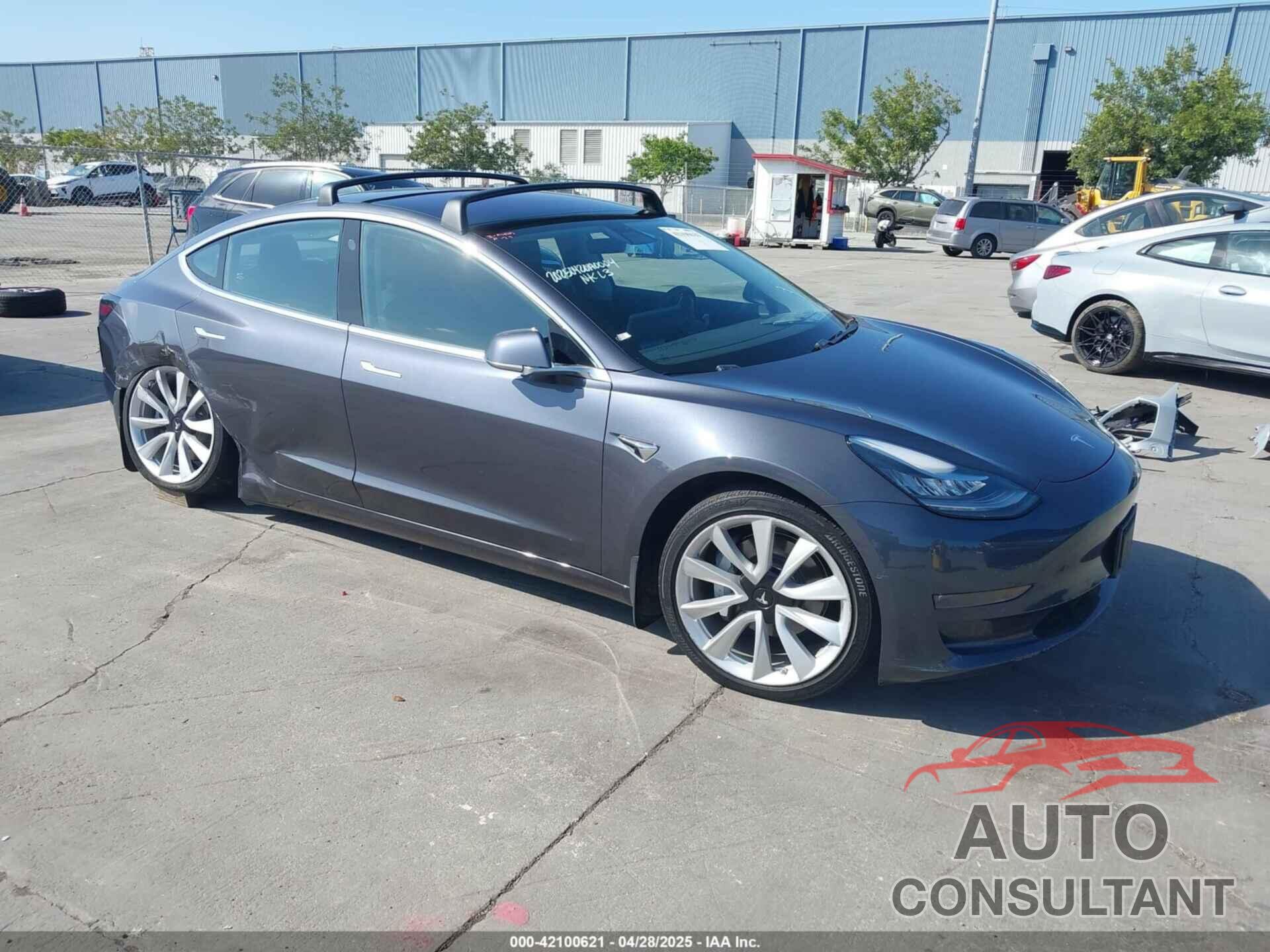 TESLA MODEL 3 2018 - 5YJ3E1EA4JF024102