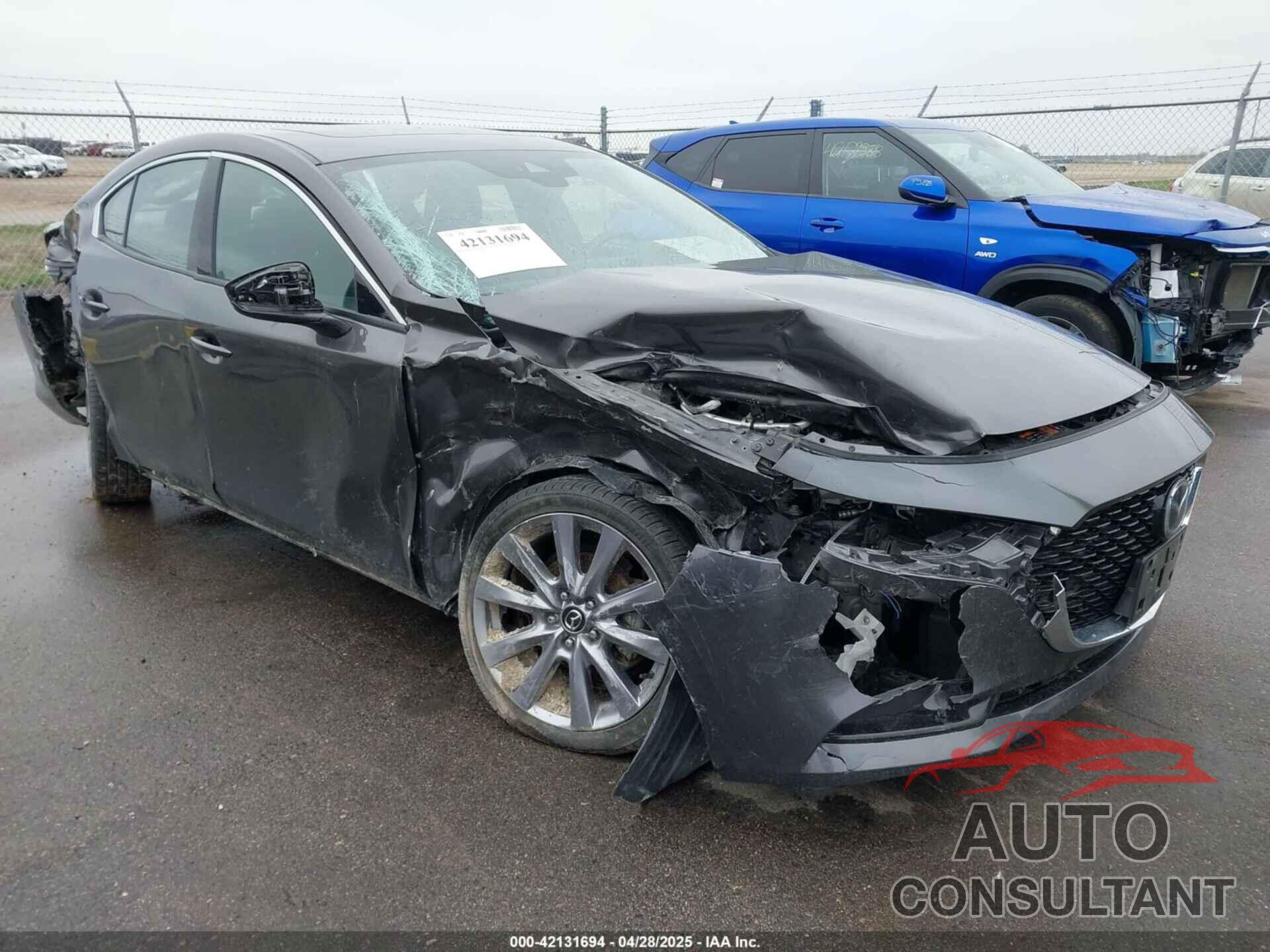 MAZDA MAZDA3 2019 - 3MZBPAEMXKM103817