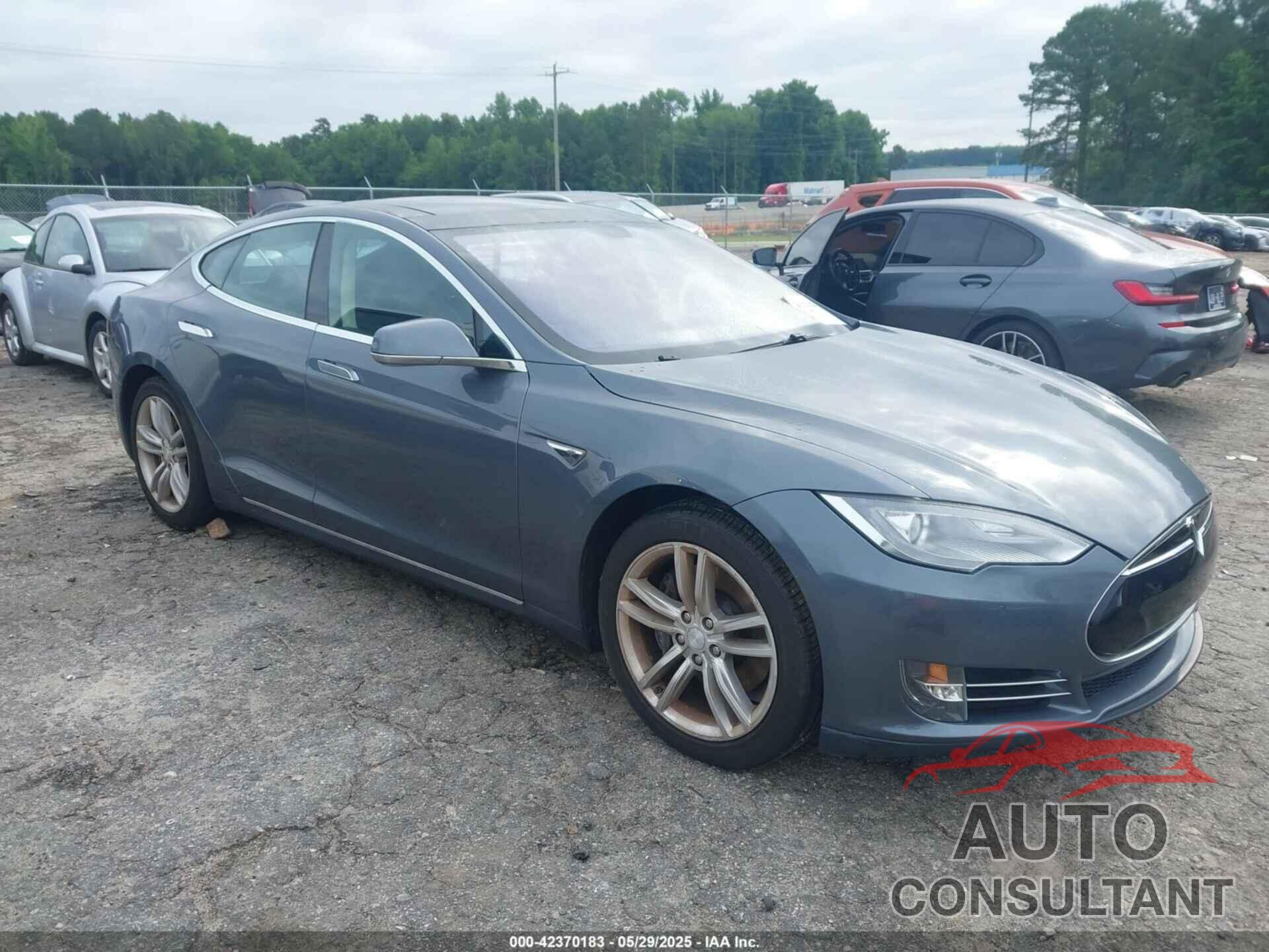 TESLA MODEL S 2013 - 5YJSA1CN4DFP26552