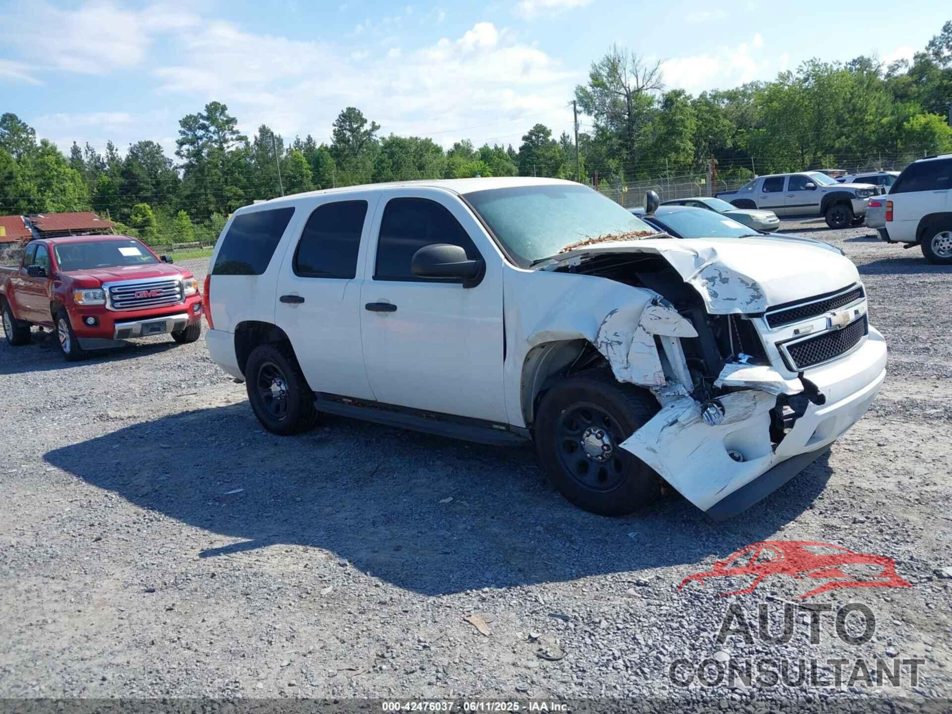CHEVROLET TAHOE 2011 - 1GNLC2E04BR293125