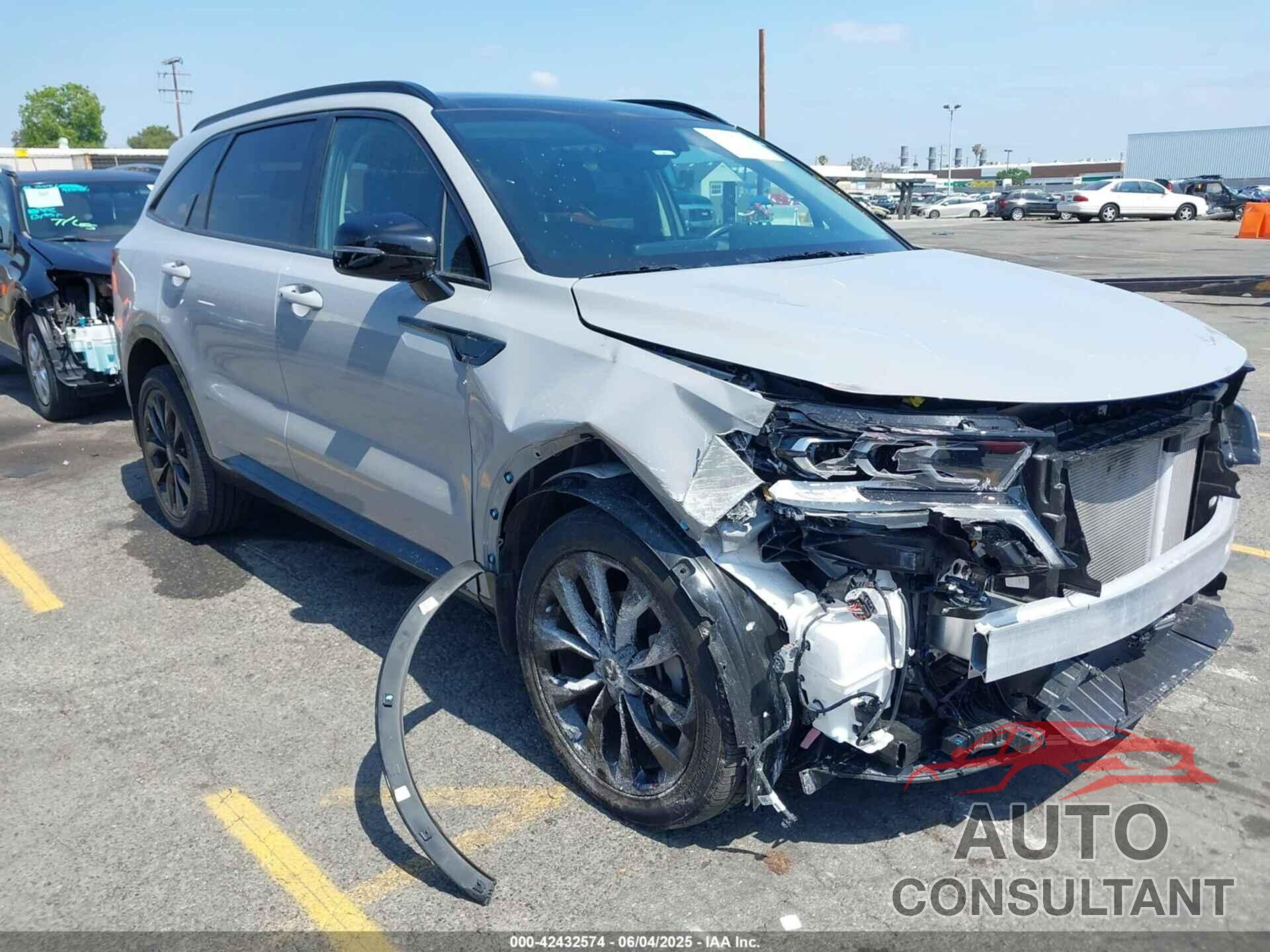 KIA SORENTO 2022 - 5XYRKDLF4NG134651
