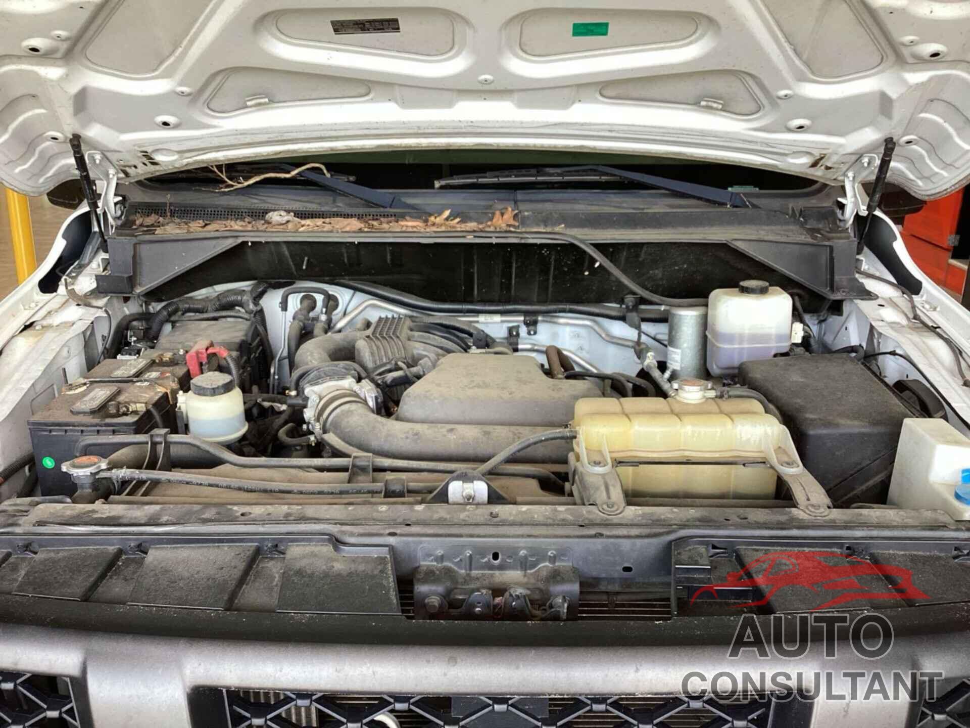 NISSAN NV 2019 - 1N6BF0KY9KN808344