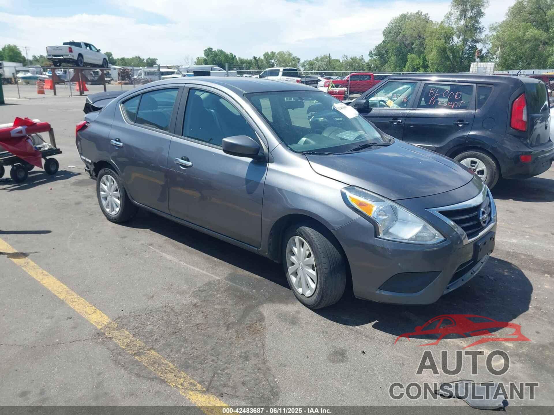 NISSAN VERSA 2018 - 3N1CN7AP2JL878779