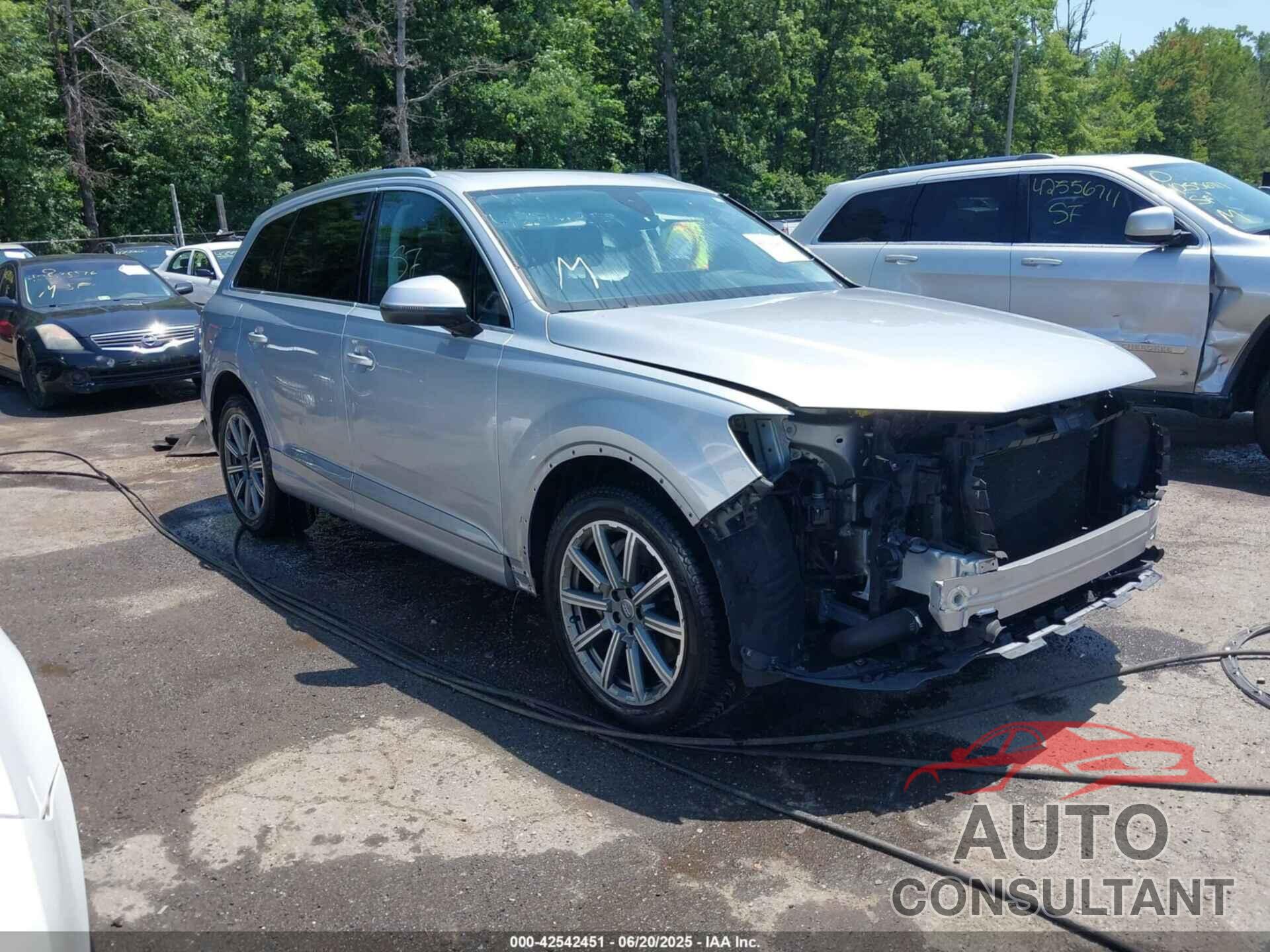 AUDI Q7 2018 - WA1LHAF74JD015170