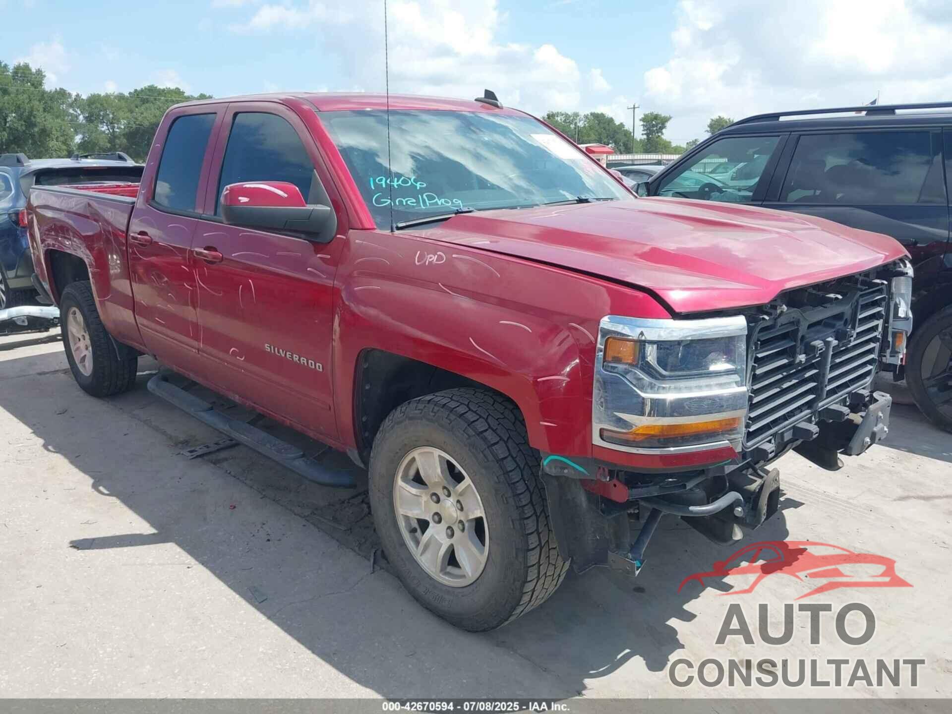 CHEVROLET SILVERADO 1500 2018 - 1GCRCREH7JZ325002