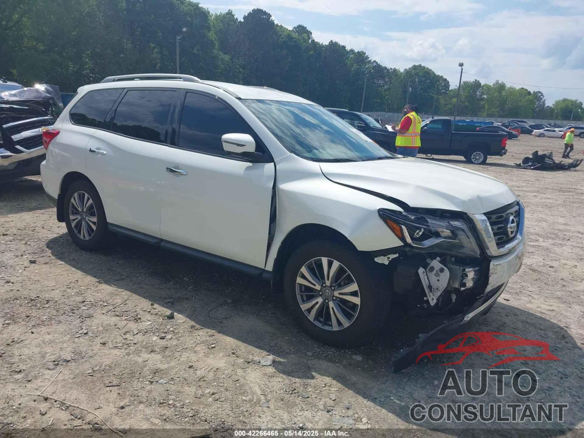 NISSAN PATHFINDER 2020 - 5N1DR2CM7LC650458