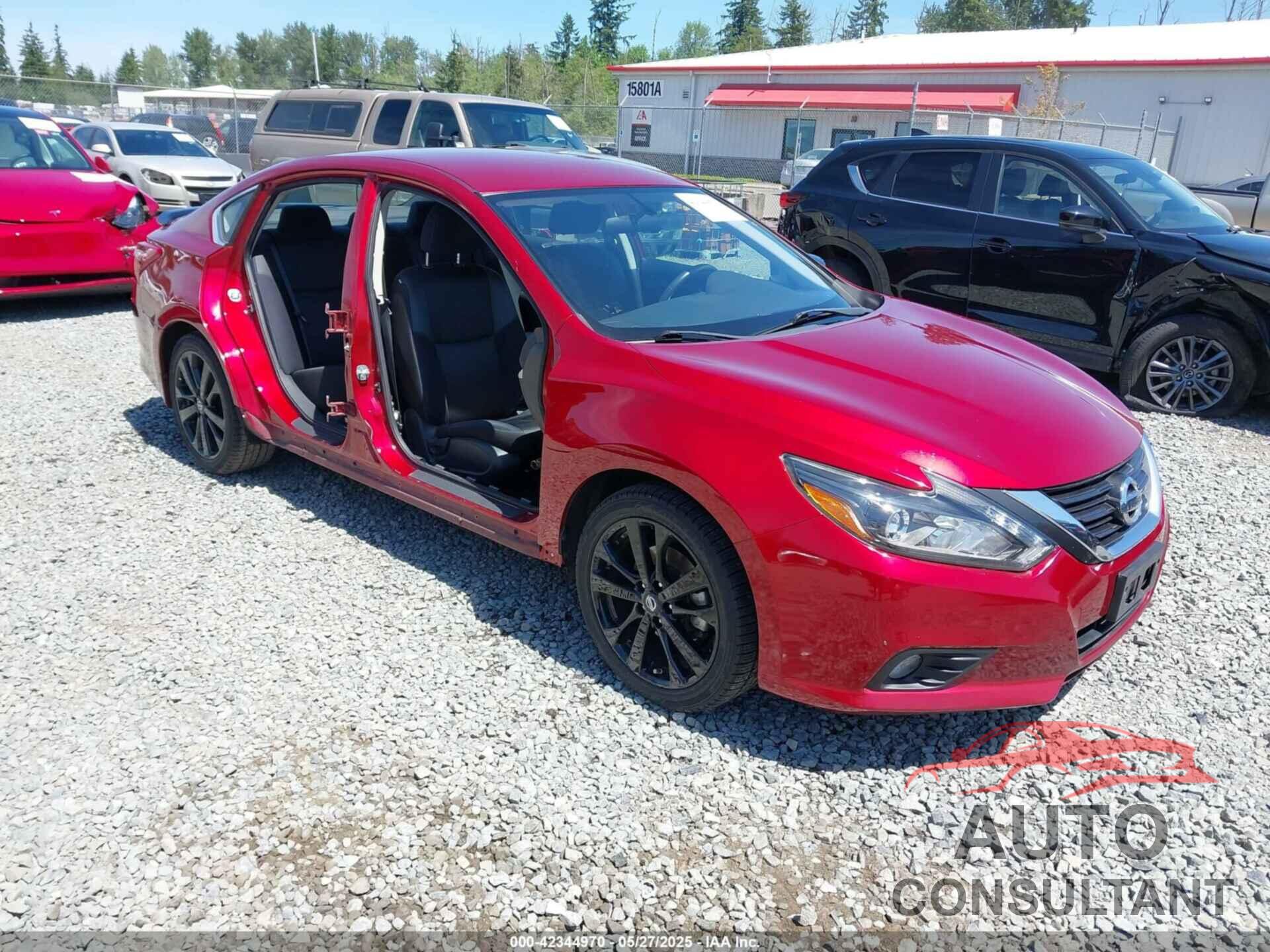 NISSAN ALTIMA 2017 - 1N4AL3AP8HC244617