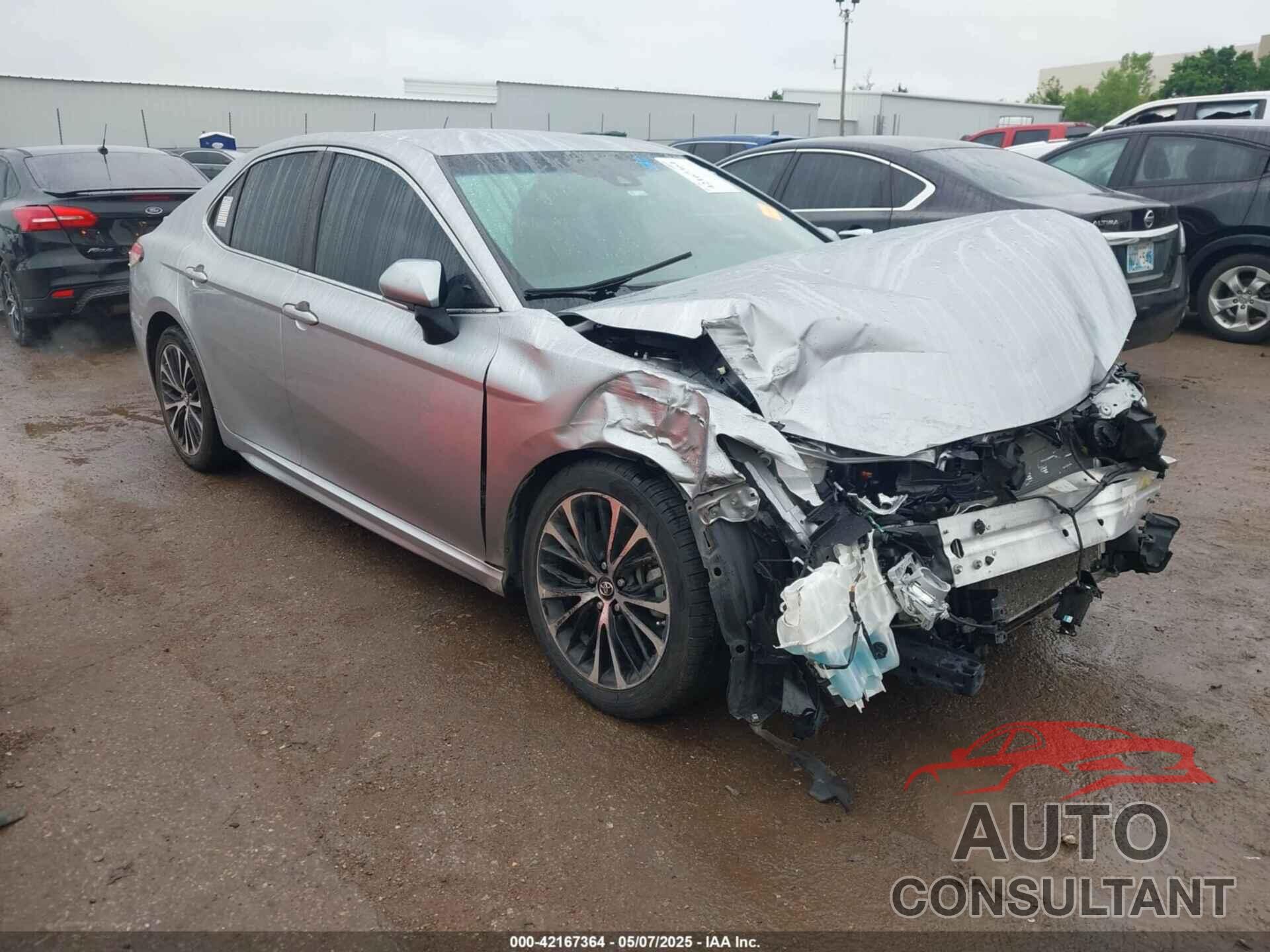 TOYOTA CAMRY 2018 - 4T1B11HK6JU063062