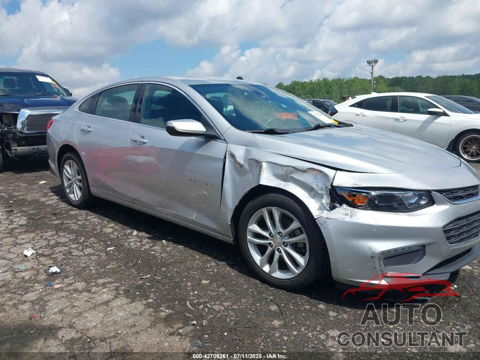 CHEVROLET MALIBU 2018 - 1G1ZD5ST7JF170413
