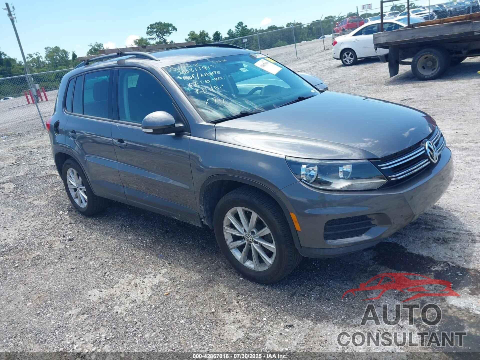 VOLKSWAGEN TIGUAN 2015 - WVGAV7AX4FW551401