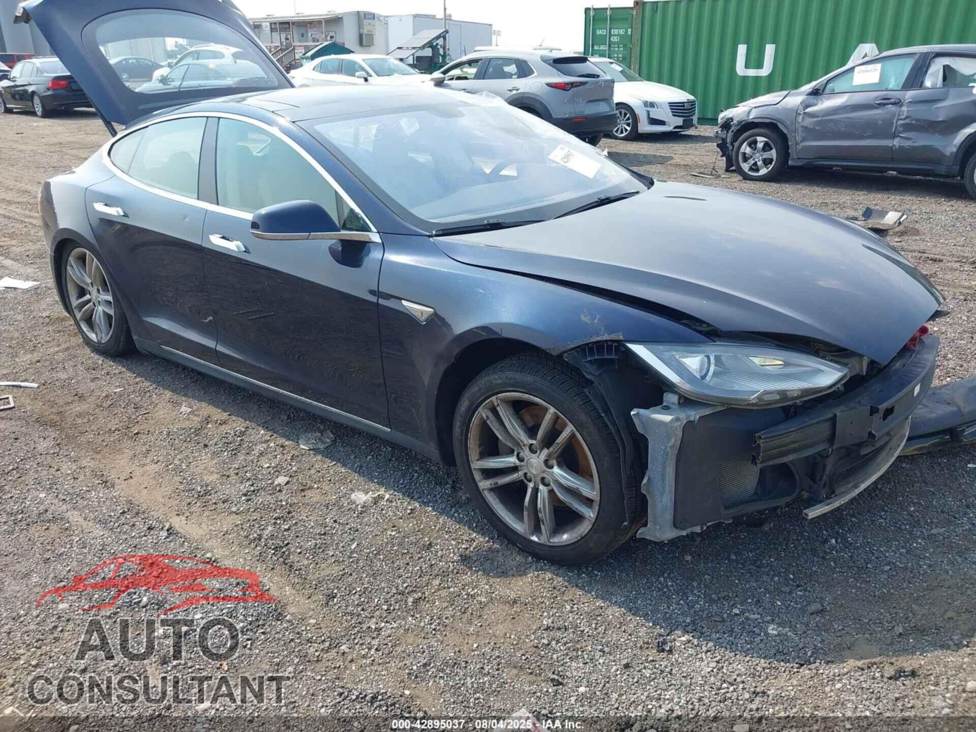 TESLA MODEL S 2013 - 5YJSA1CN0DFP04516