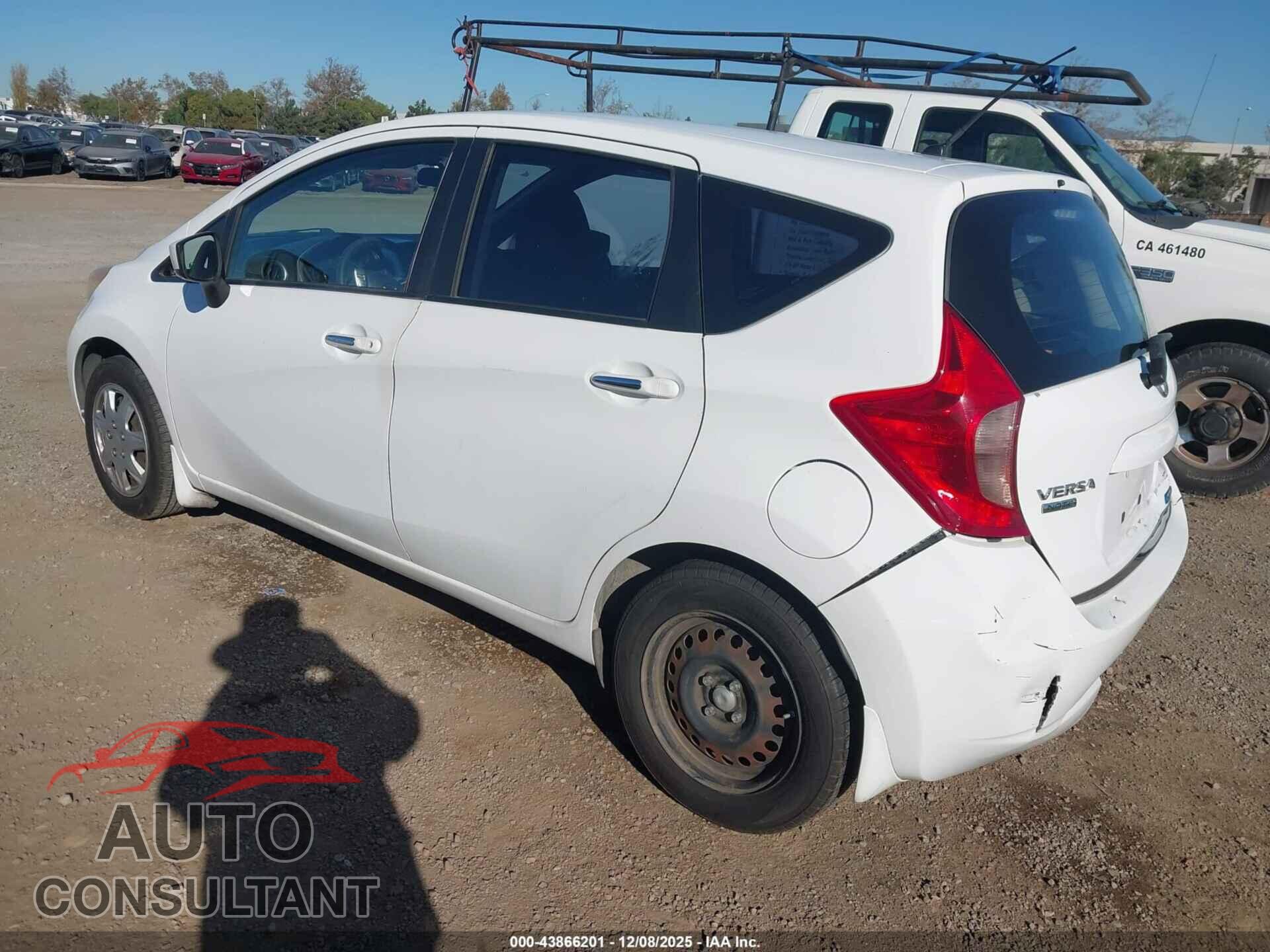 NISSAN VERSA NOTE 2015 - 3N1CE2CP5FL445836