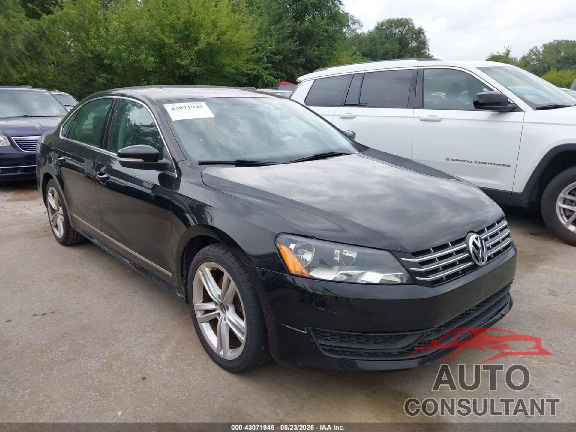 VOLKSWAGEN PASSAT 2012 - 1VWCN7A36CC110874