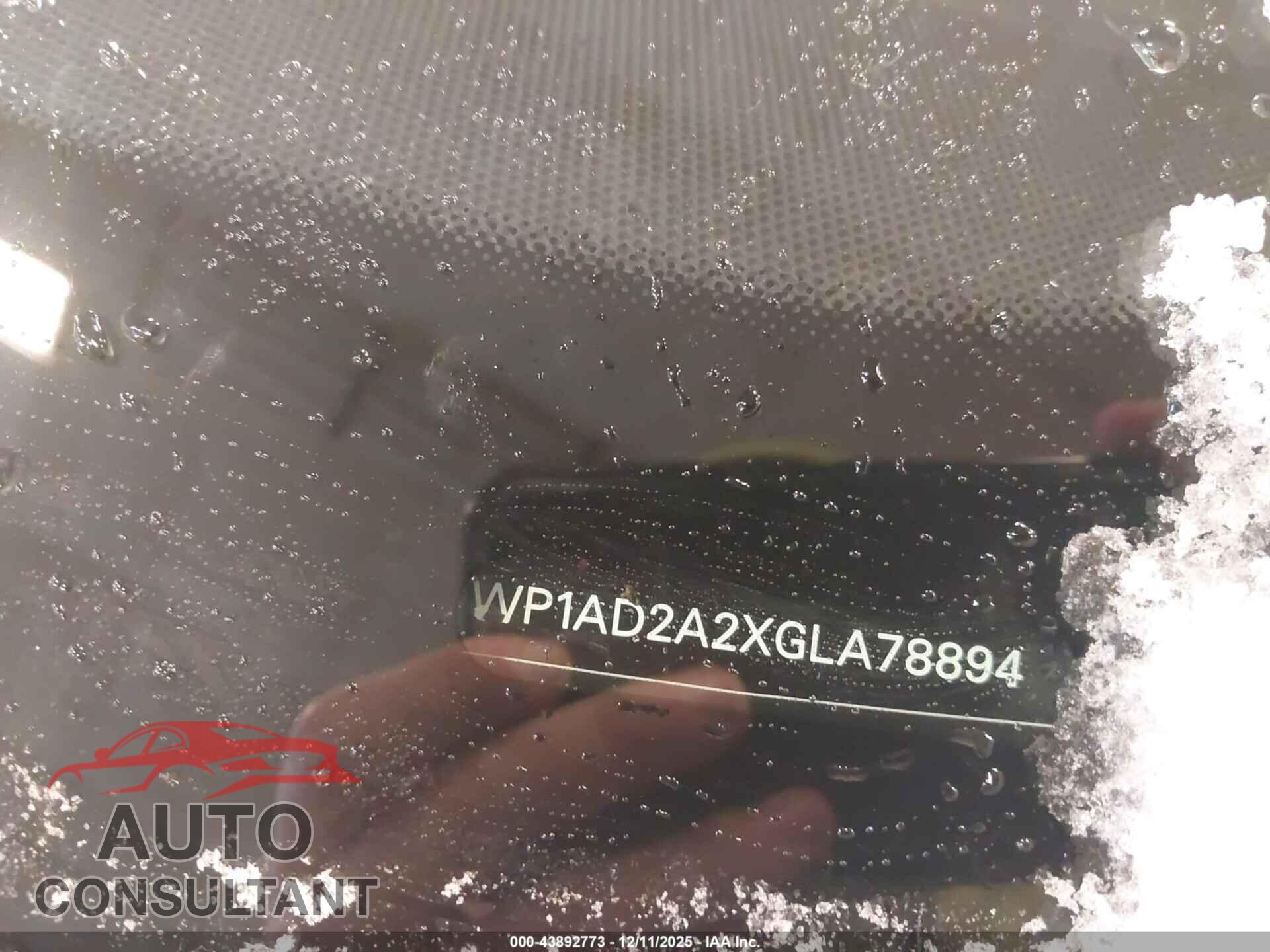 PORSCHE CAYENNE 2016 - WP1AD2A2XGLA78894