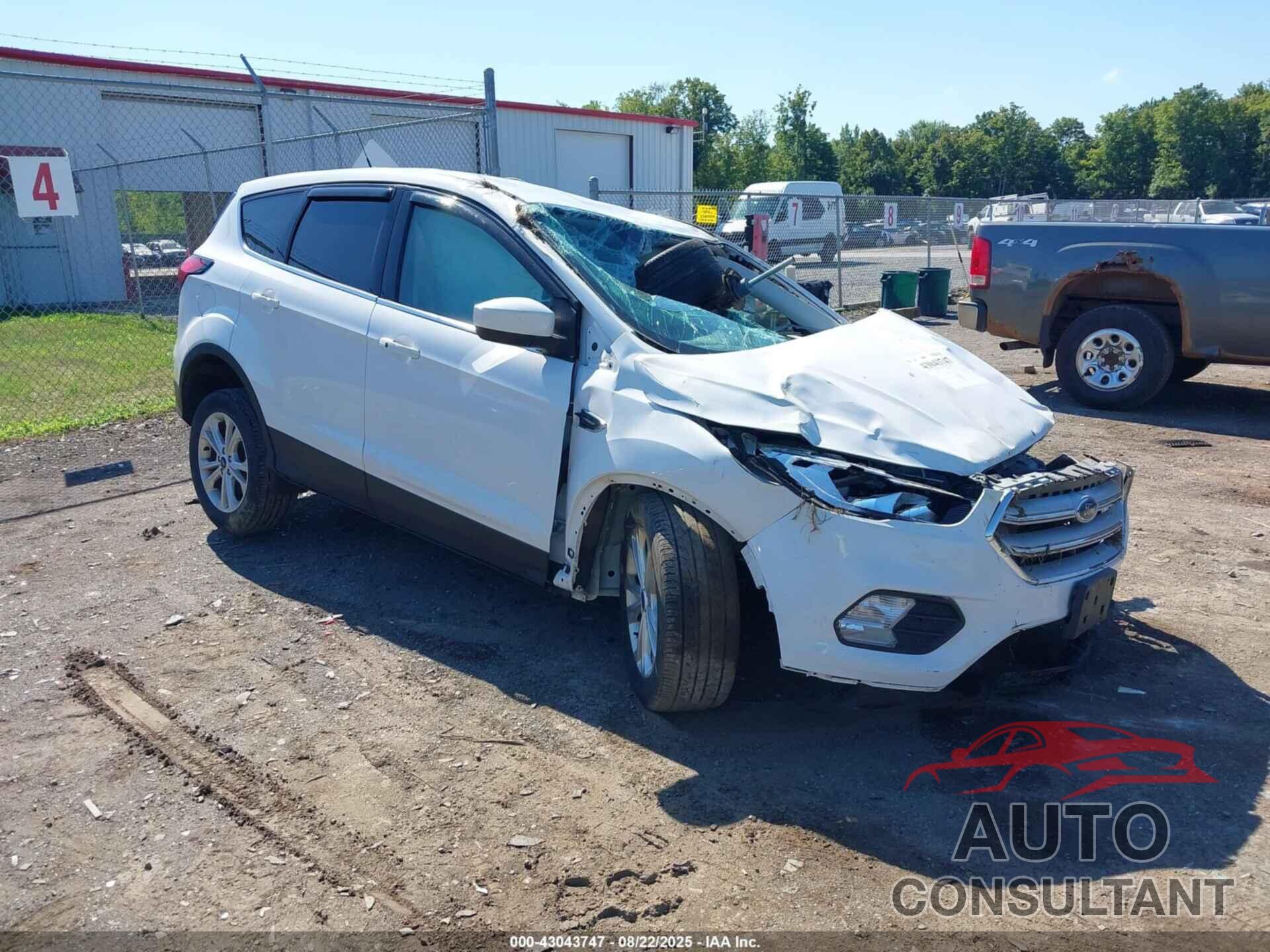 FORD ESCAPE 2019 - 1FMCU9GD3KUB64185