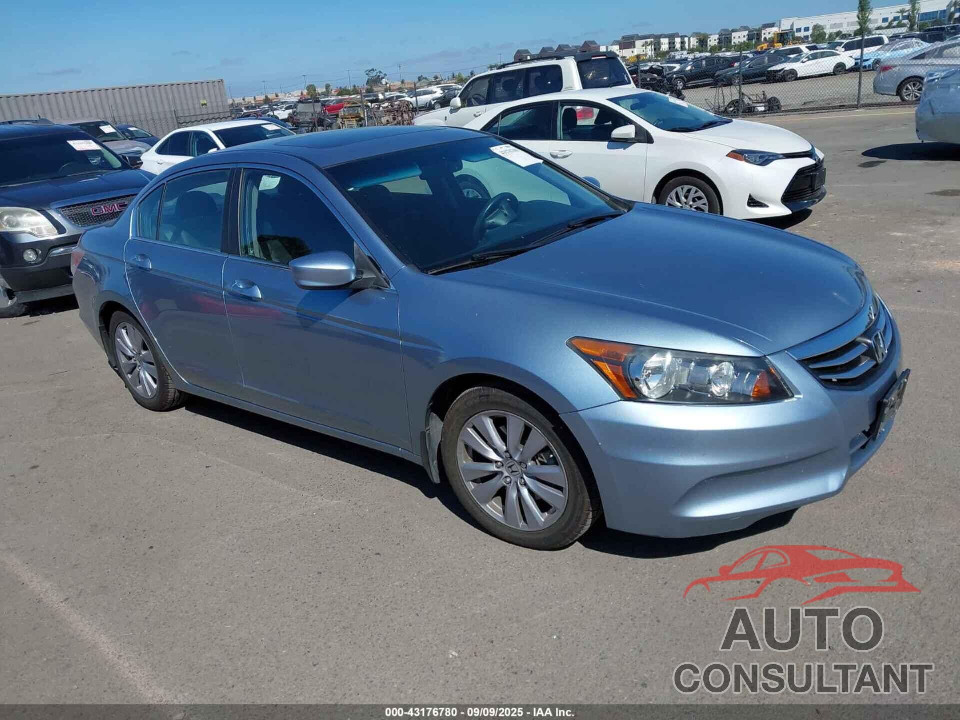 HONDA ACCORD 2011 - 1HGCP2F89BA025575