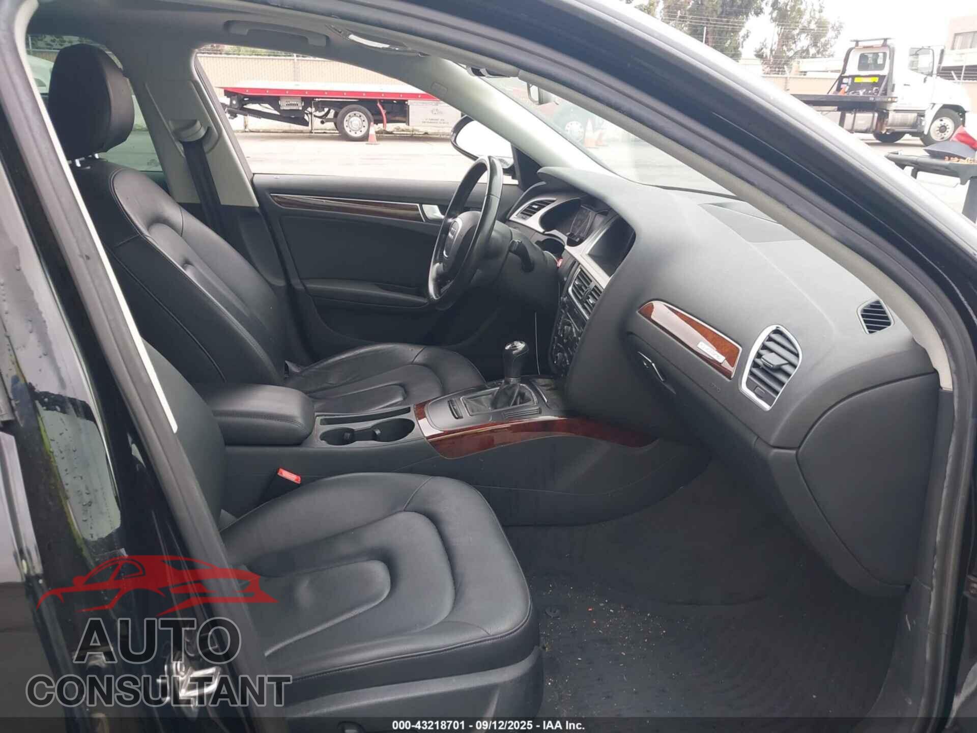 AUDI A4 2012 - WAUDFAFL9CN008741