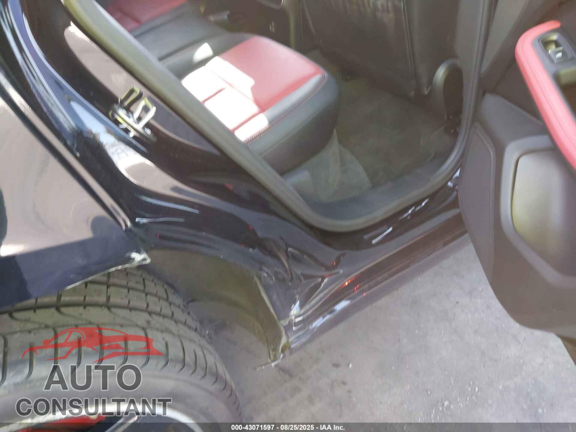 PORSCHE MACAN 2017 - WP1AB2A52HLB14143