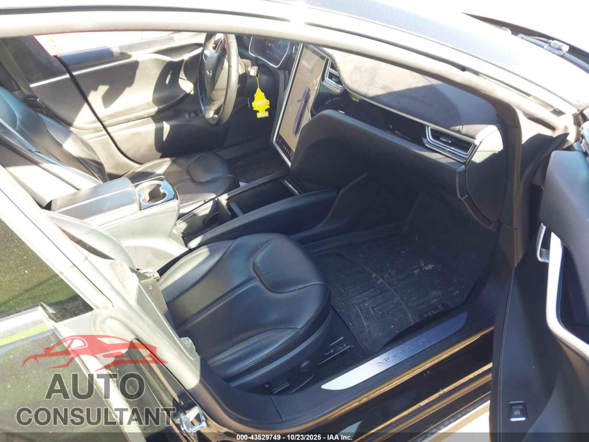 TESLA MODEL S 2015 - 5YJSA1E27FF110799
