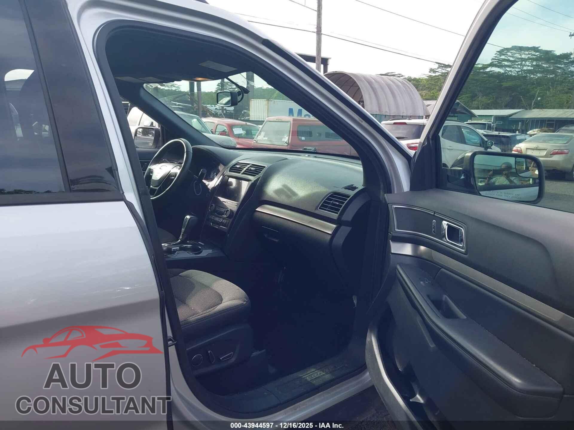 FORD EXPLORER 2018 - 1FM5K7DH4JGB10093