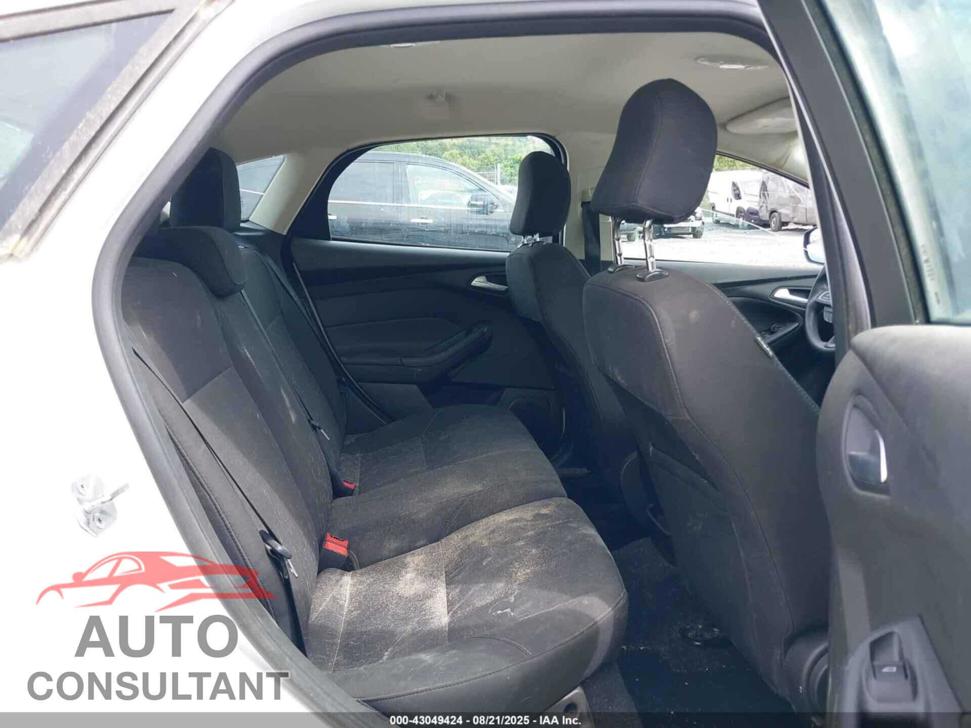FORD FOCUS 2017 - 1FADP3K22HL313435