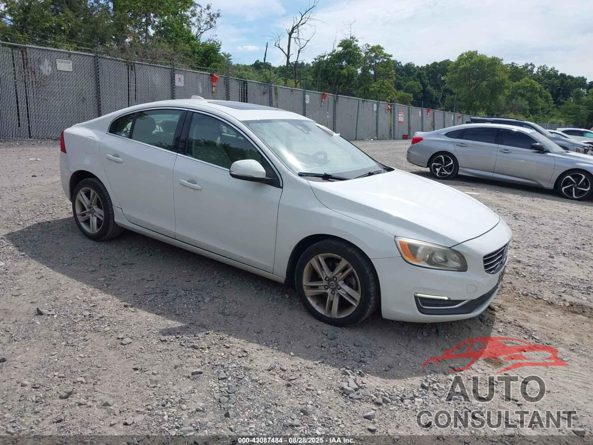 VOLVO S60 2015 - YV126MFB8F2305499