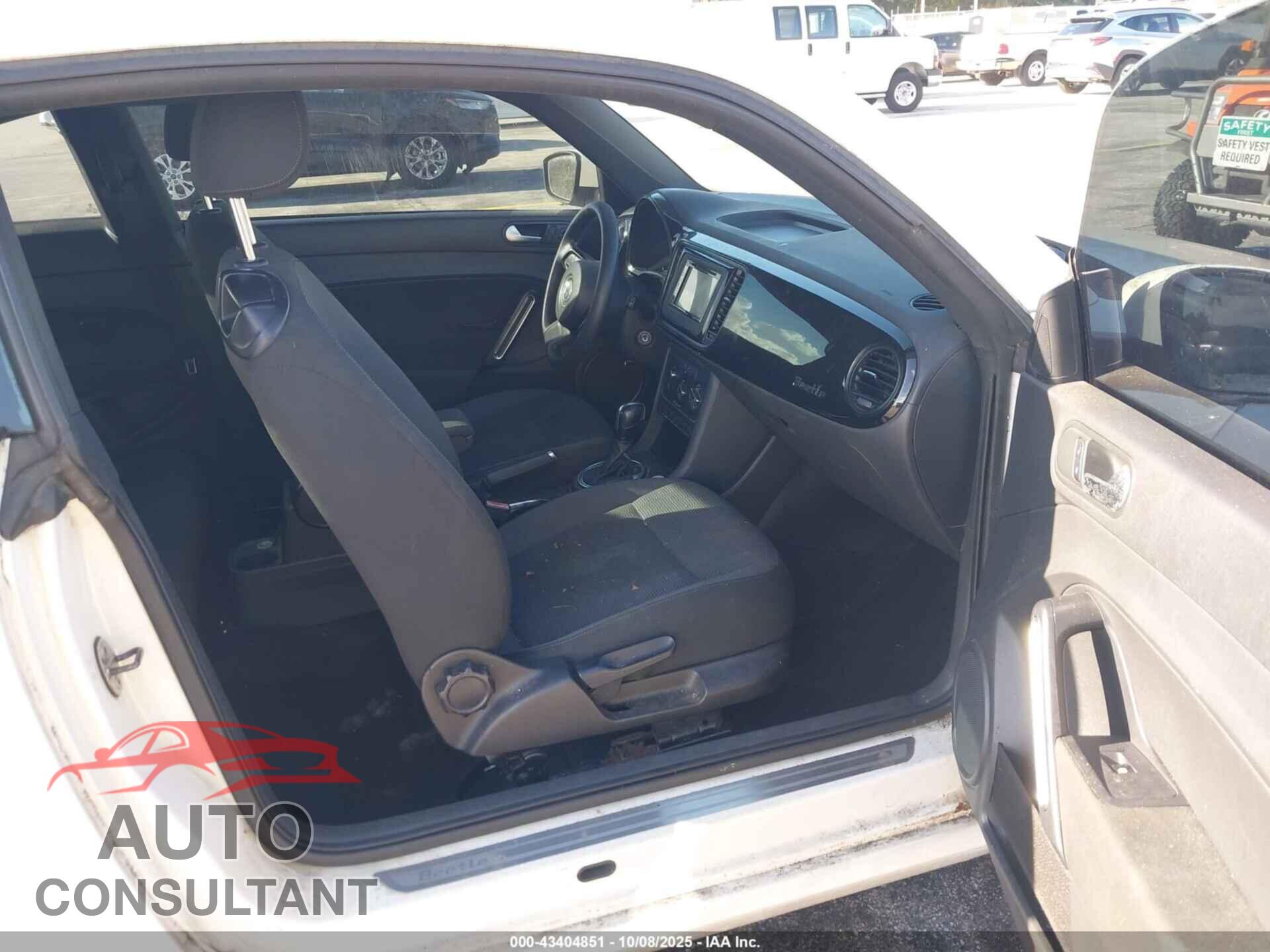 VOLKSWAGEN BEETLE 2014 - 3VWFP7AT0EM625359